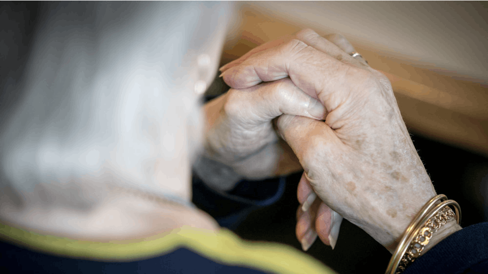 Ønsker man som borger over 60 år ikke at blive genoplivet, hvis man skulle få et hjertestop, kan man fremover fravælge det på sundhed.dk eller via en en blanket sendt til Sundhedsdatastyrelsen. 