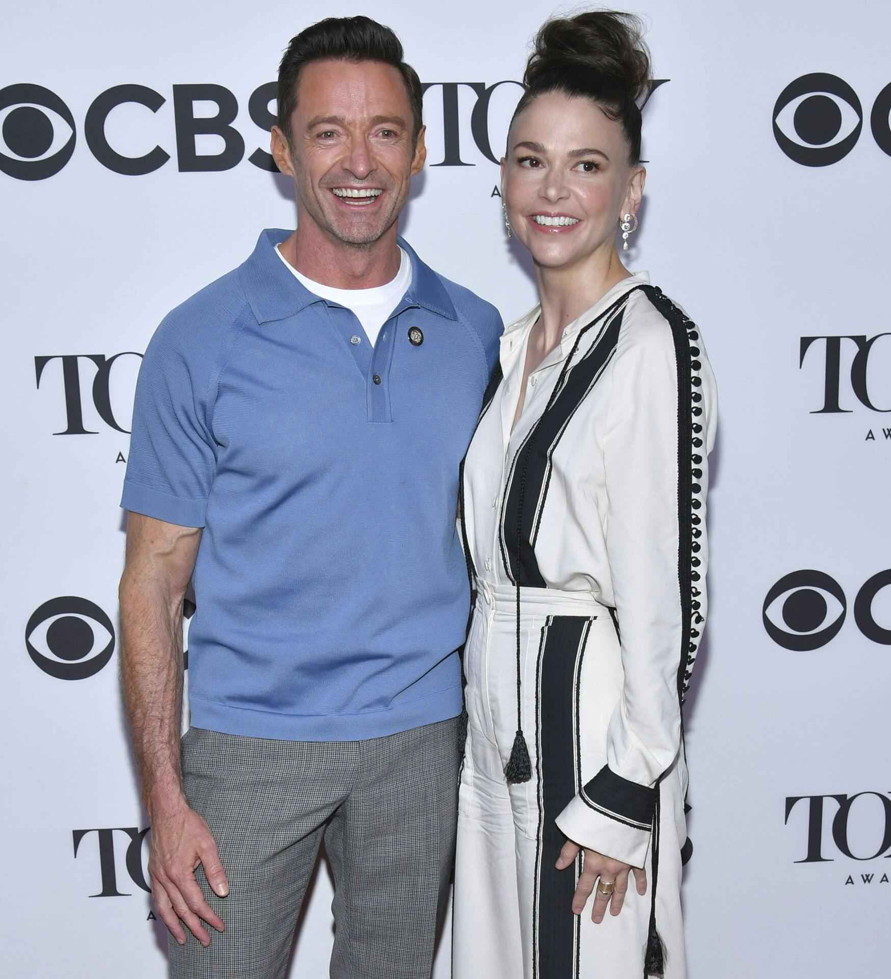 Rygterne om Hugh Jackman og Sutton Foster har svirret i et stykke tid, og nu synes den god nok.