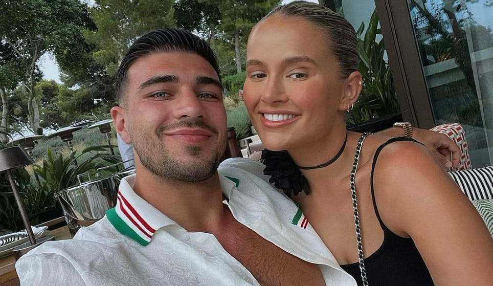 Tommy Fury forklarer nu, hvorfor han og Molly-Mae Hague brød forlovelsen og gik fra hinanden.