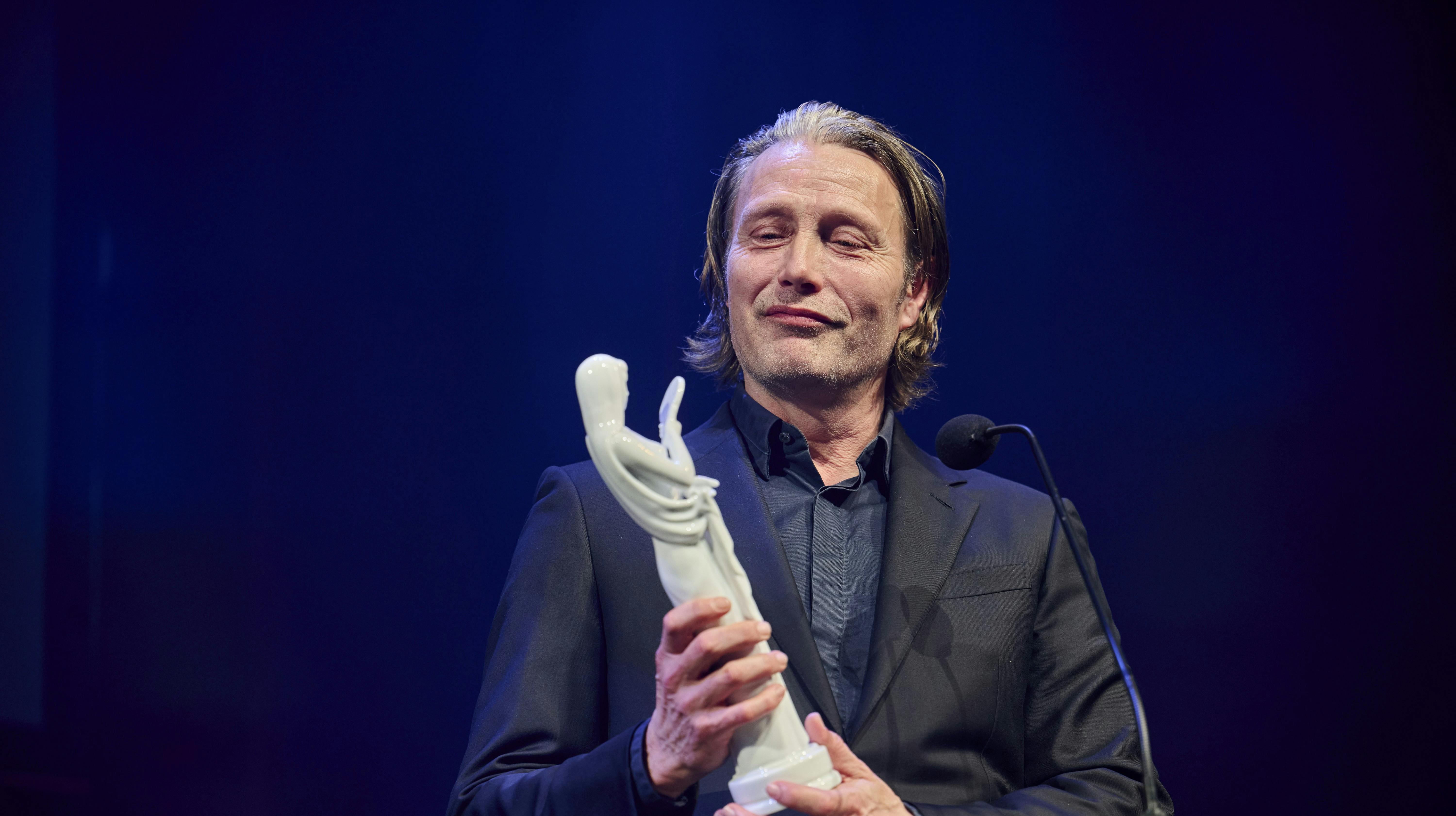 Opgavebeskrivelse: Bodilprisen 2024Sted: Folketeatret, KøbenhavnFotograf: Lars H. LaursenJournalist: Alexander Borch Nielsen og ulrik UlriksebOptagelsedato: 2024.03.16