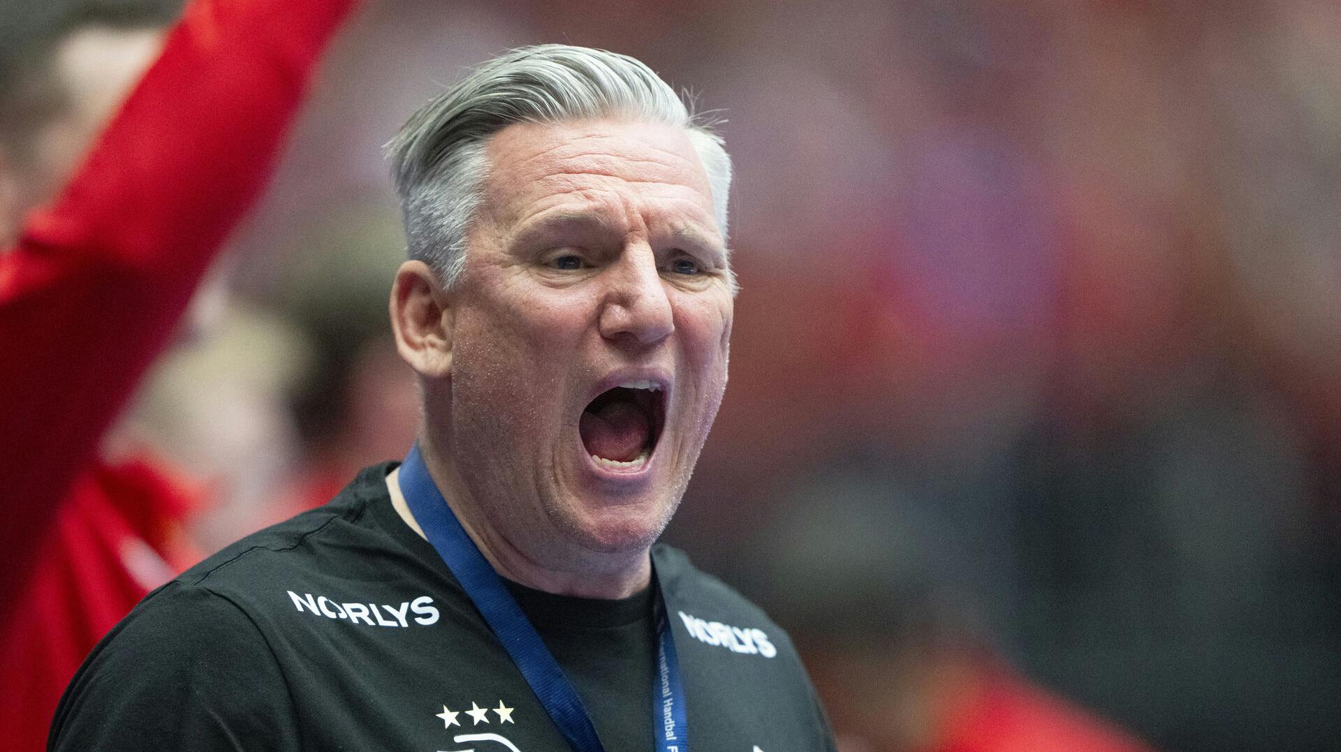 Nikolaj Jacobsen skjuler ikke sine følelser under en kamp - heller ikke, når han er frustreret over sine spillere. 