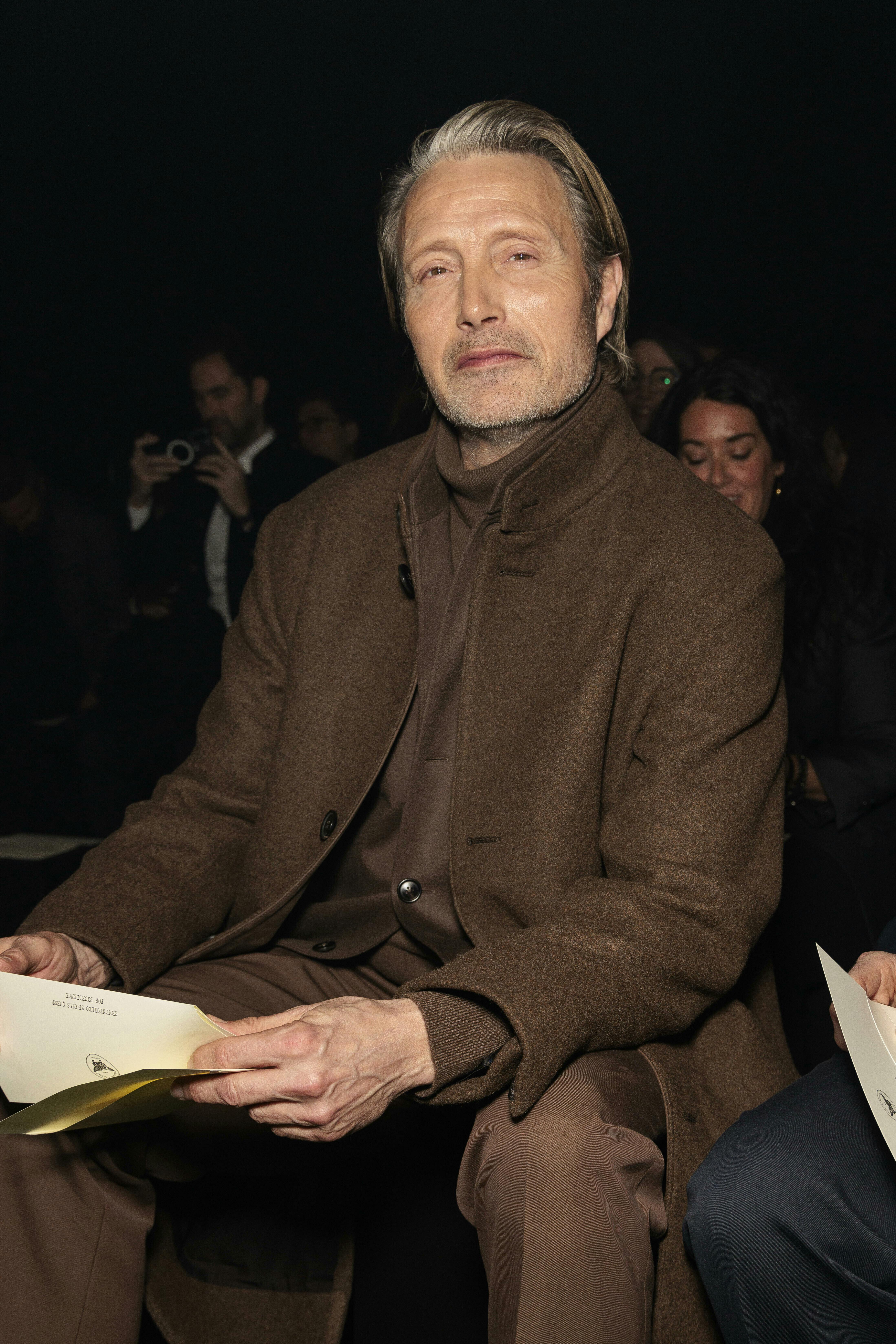 Mads Mikkelsen attends ZEGNA men Fall/Winter 2025-2026 runway during Milan Fashion Week Menswear on January 2025 - Milan, Italy 20/01/2025 Photo by: Ik Aldama/picture-alliance/dpa/AP Images