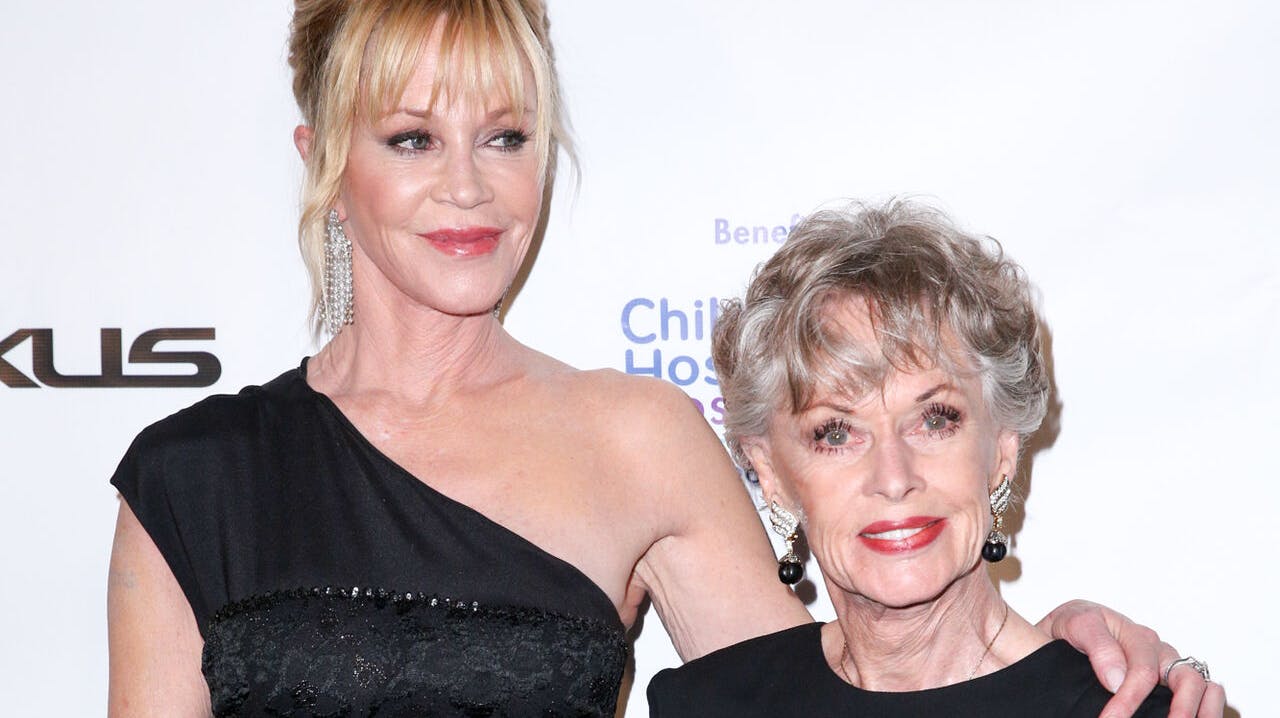 Melanie Griffith, left, and mother Tippi Hedren arrive at the 2nd Annual Hollywood Beauty Awards at the Avalon Hollywood on Sunday, Feb. 21, 2016, in Los Angeles. (Photo by Rich Fury/Invision/AP)