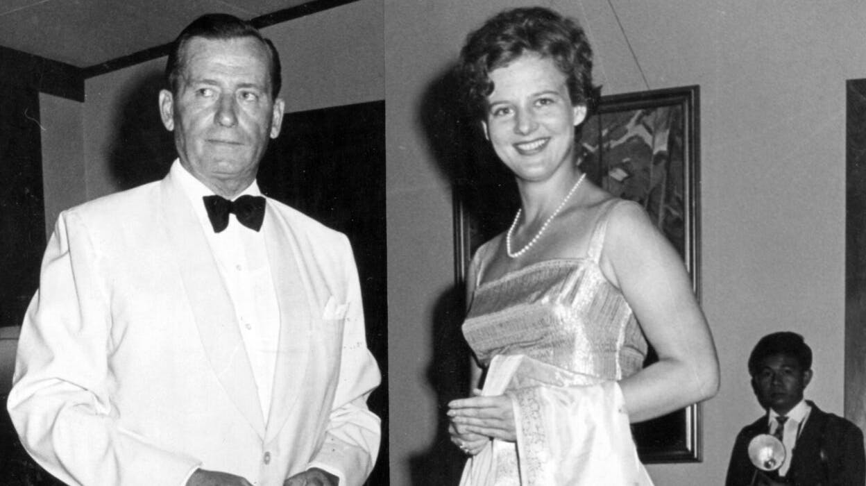 Dronning Margrethes rejse til Sydøstasien. Her med Bangkoks ambassadør Ebbe Munck.