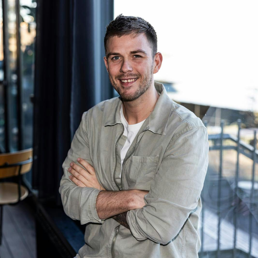 I den virkelige verden betyder ordentlighed meget for Oliver Stanescu, men i "Spillet" udeblev den dårlige samvittighed