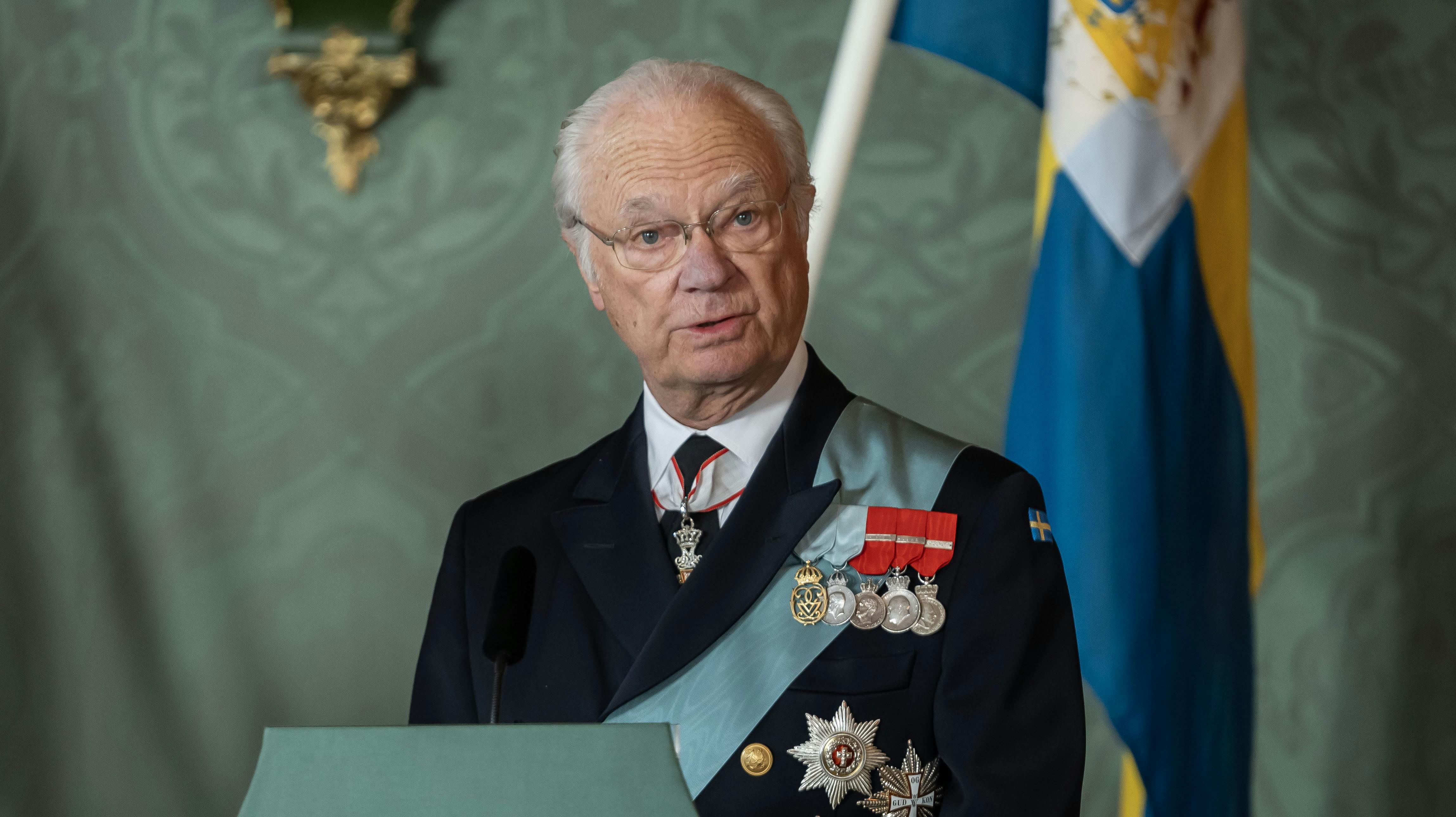 Den svenske konge, Carl Gustaf, har reageret i et længere skriv på Instagram, efter skoleskyderiet i Örebro.