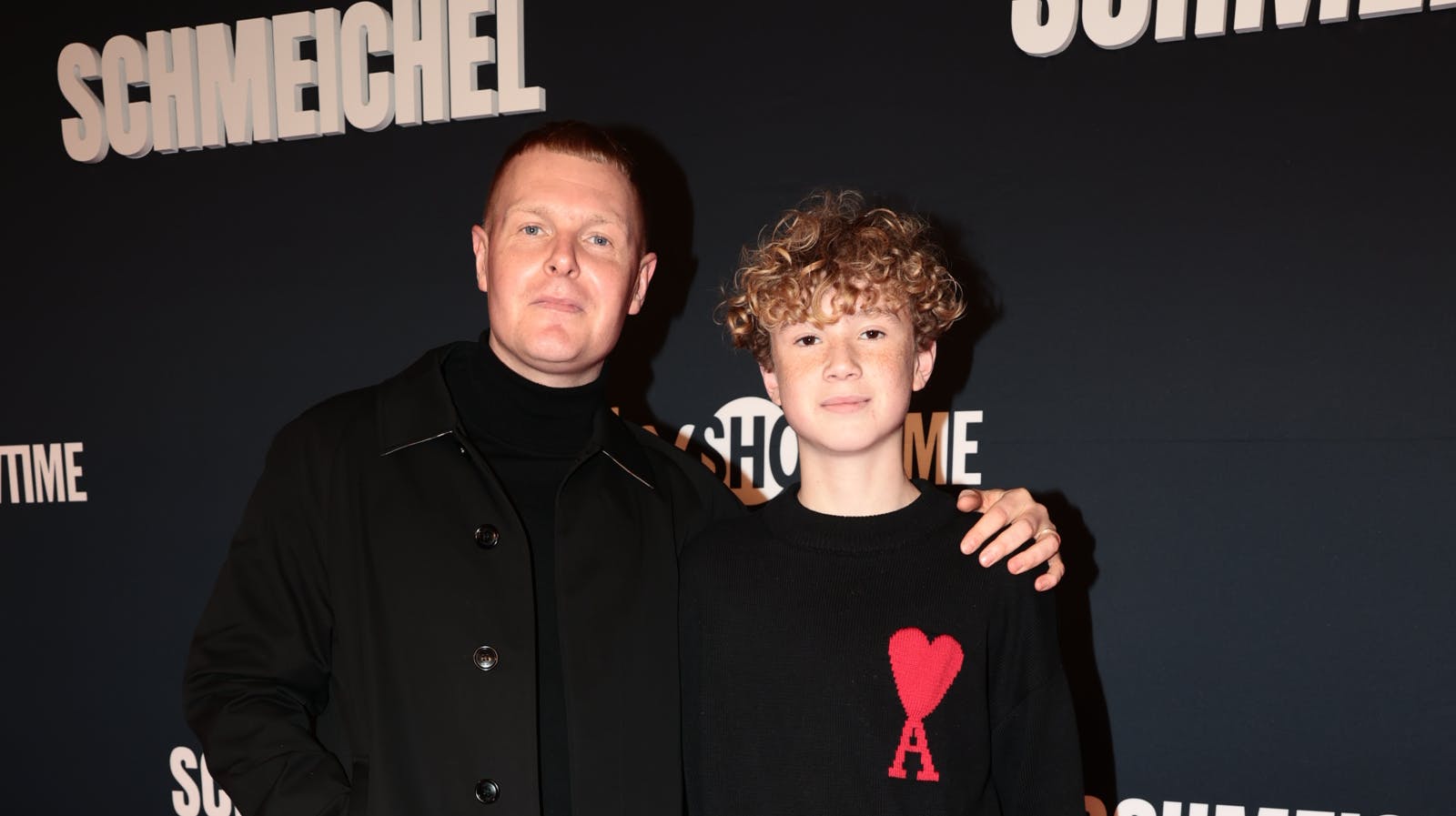 Niels Brandt var til premiere med sønnen Arthur. 