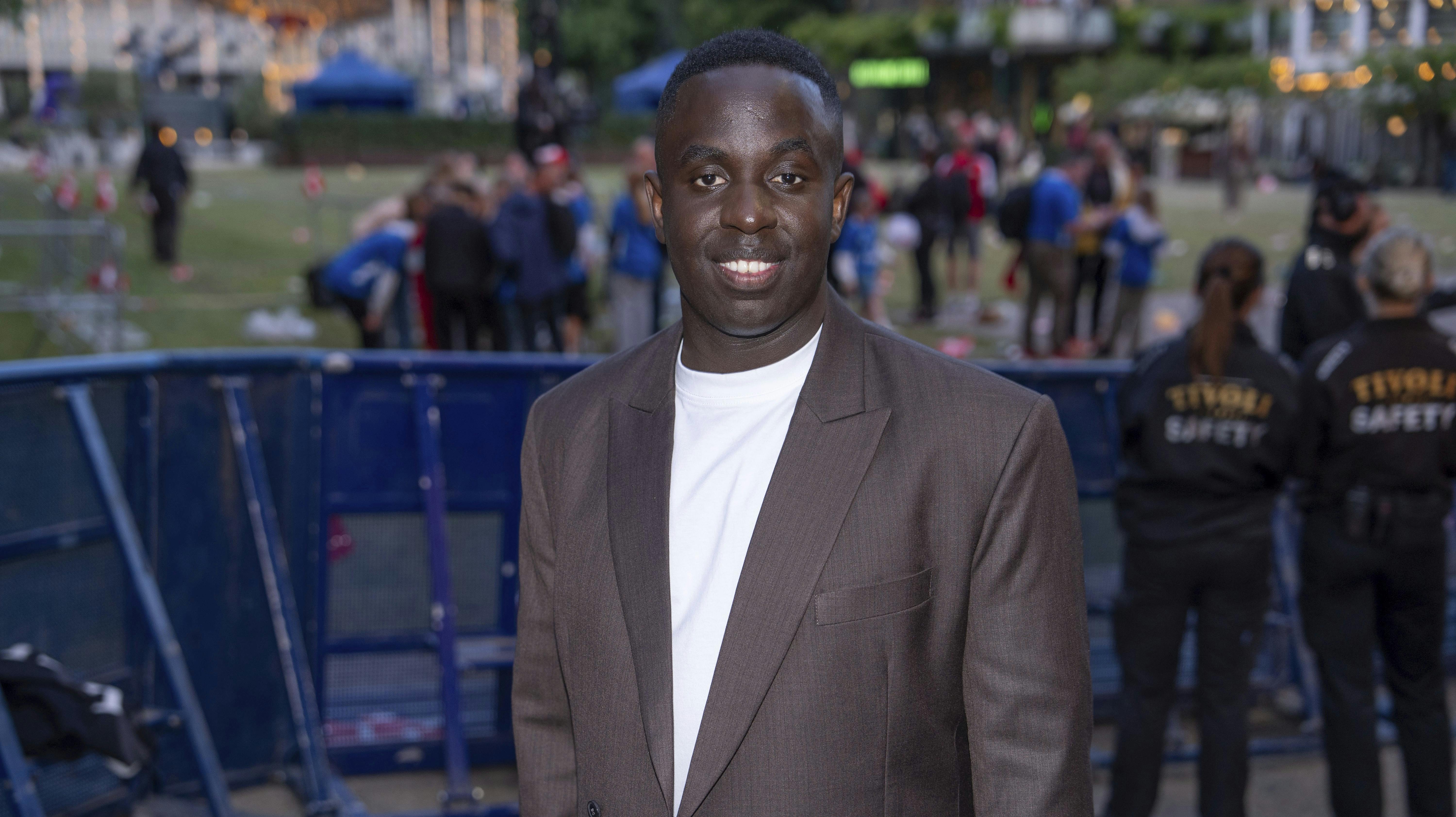 Melvin Kakooza åbner ny cocktailbar.