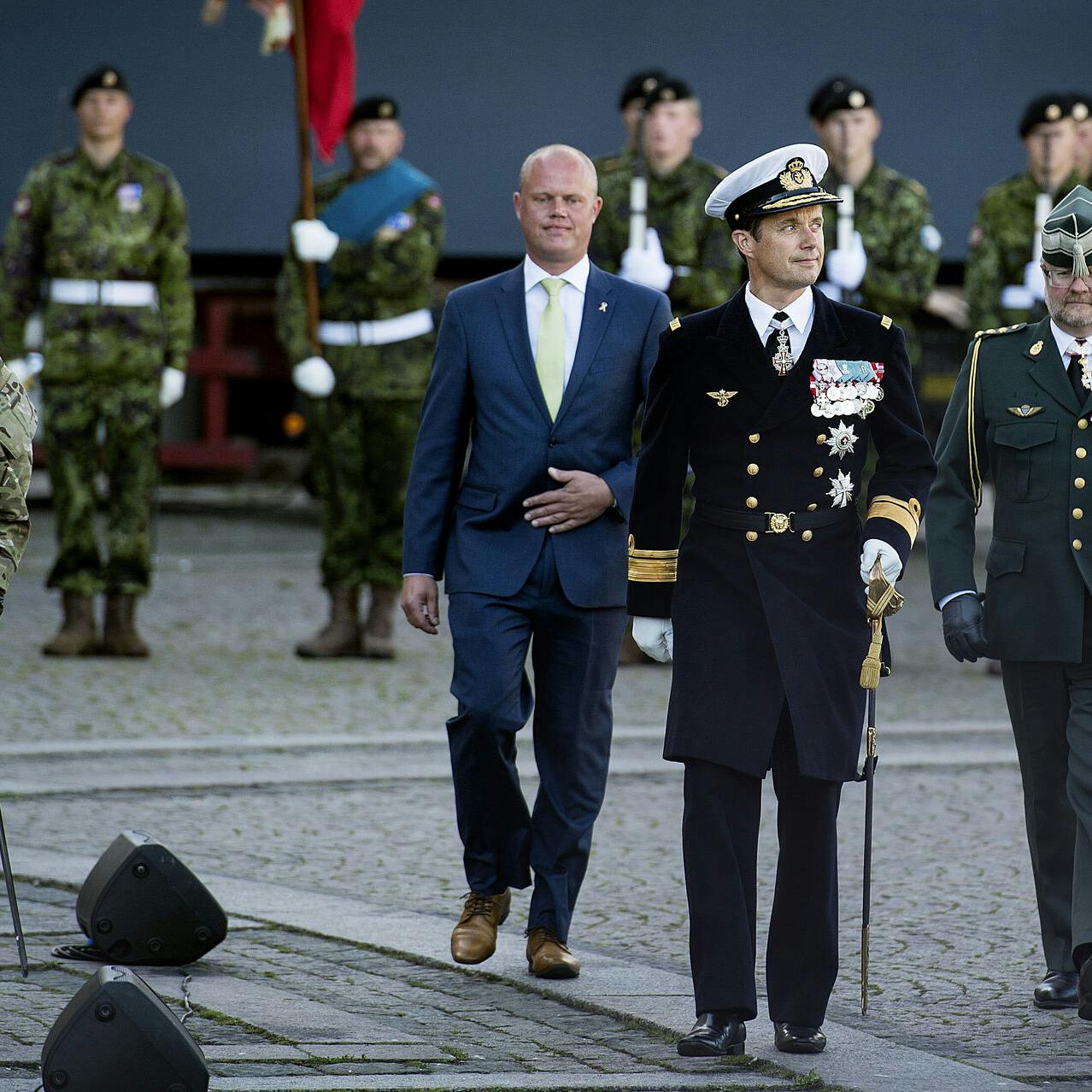 Daværende kronprins Frederik og forsvarsminister Peter Christensen (t.v.) ses her sammen i 2016.
