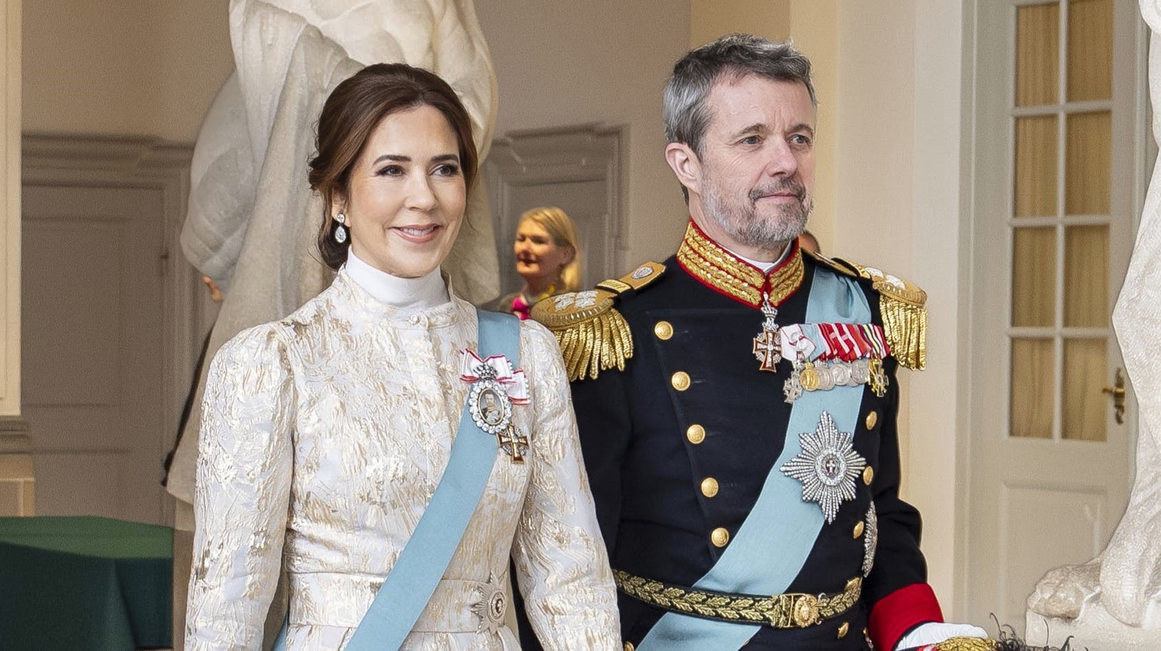 Skal Frederik og Mary til royalt bryllup?