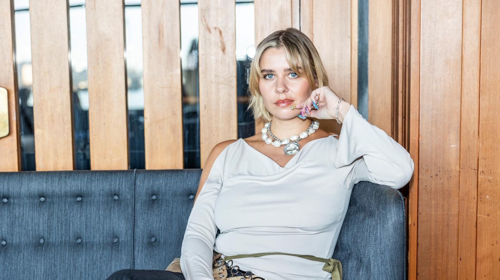 Det har været hårdt for Anna Lin, 28, at stå ved sig selv og takke nej til fællesskaber, som ikke var gode for hende.