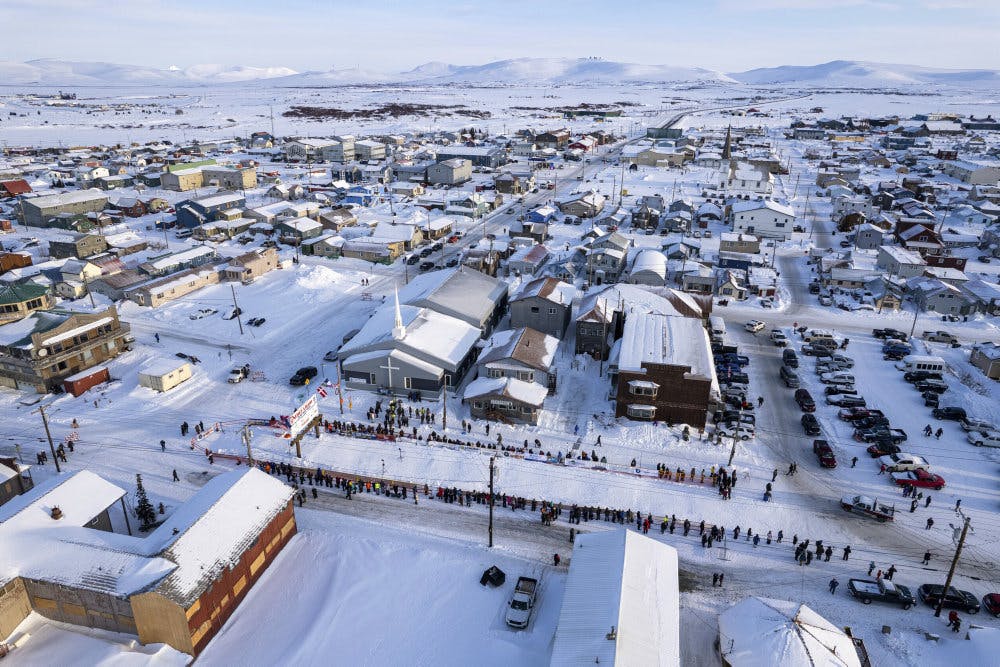 Et passagerfly, der skulle flyve godt 200 kilometer mellem to byer i Alaska, er meldt savnet. Ti personer skal være om bord.