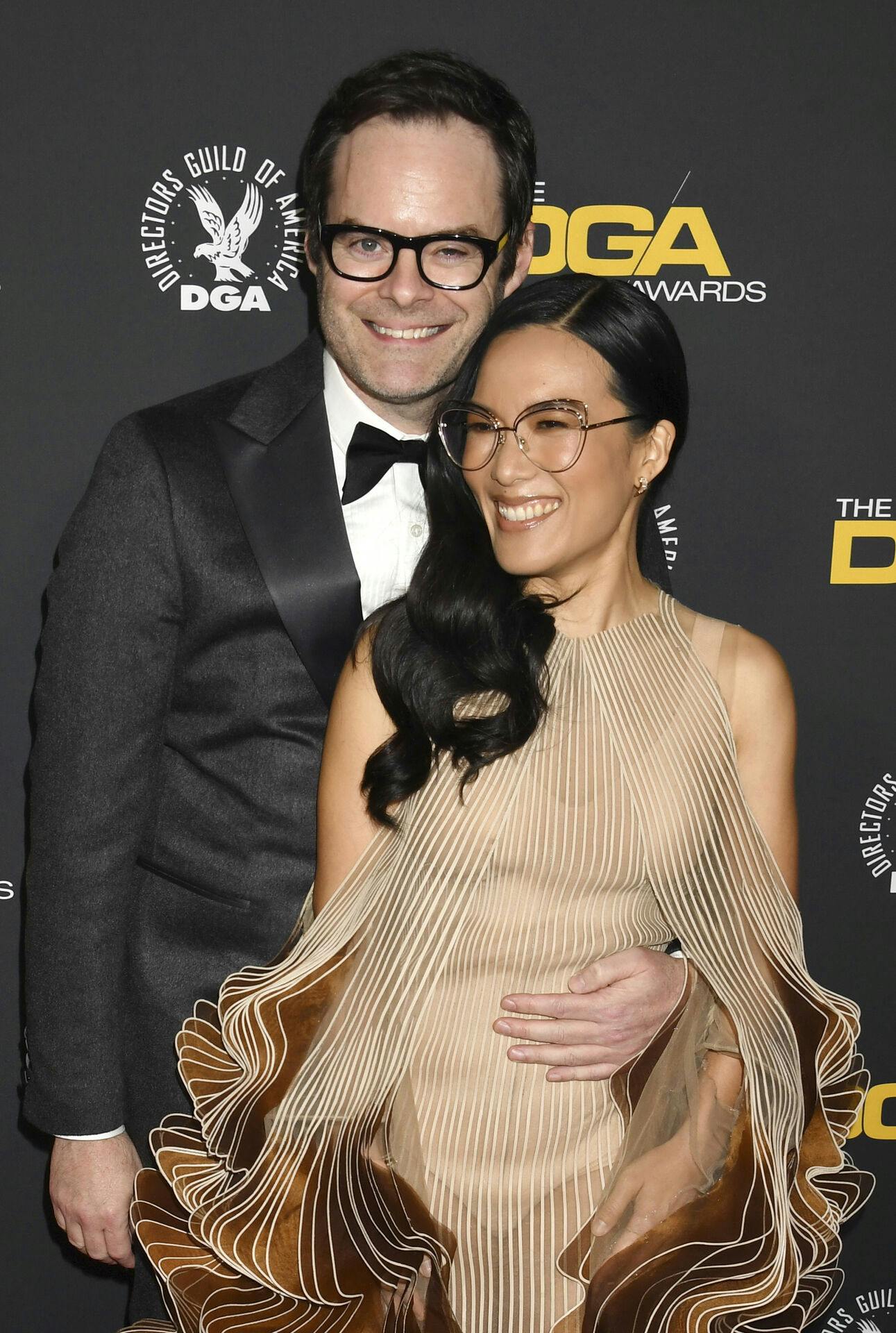 Søde så de ud, da Ali Wong og Bill Hader lørdag var på den røde løber.