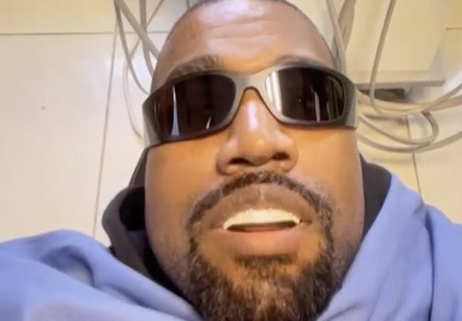 Kanye West i sin Super Bowl-reklame.