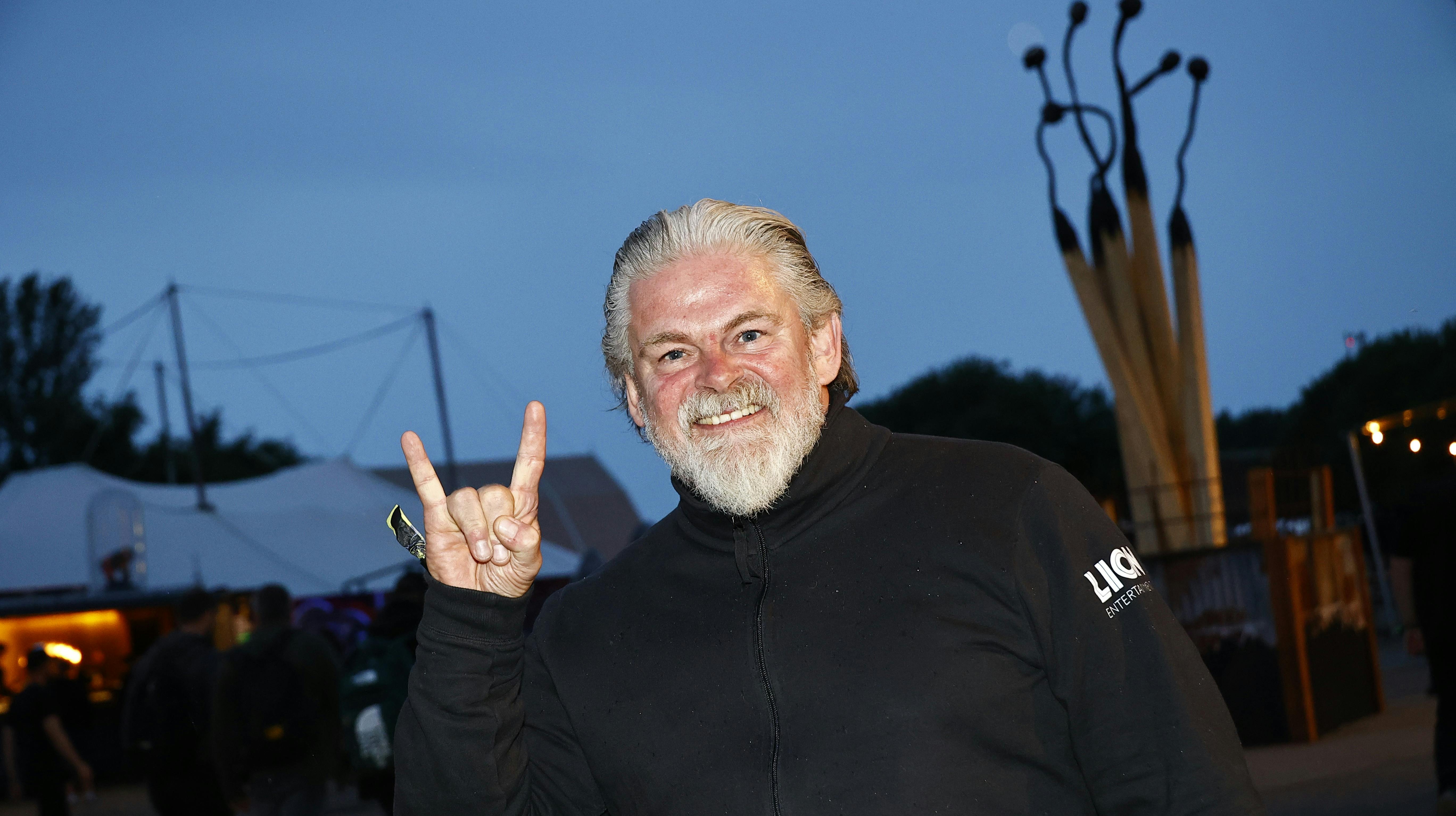 Stig Rossen er igen, igen kommet i problemer med færdselsloven. Nu er han taget for at køre for stærkt i Odense. Men der er en god grund, forsikrer han.