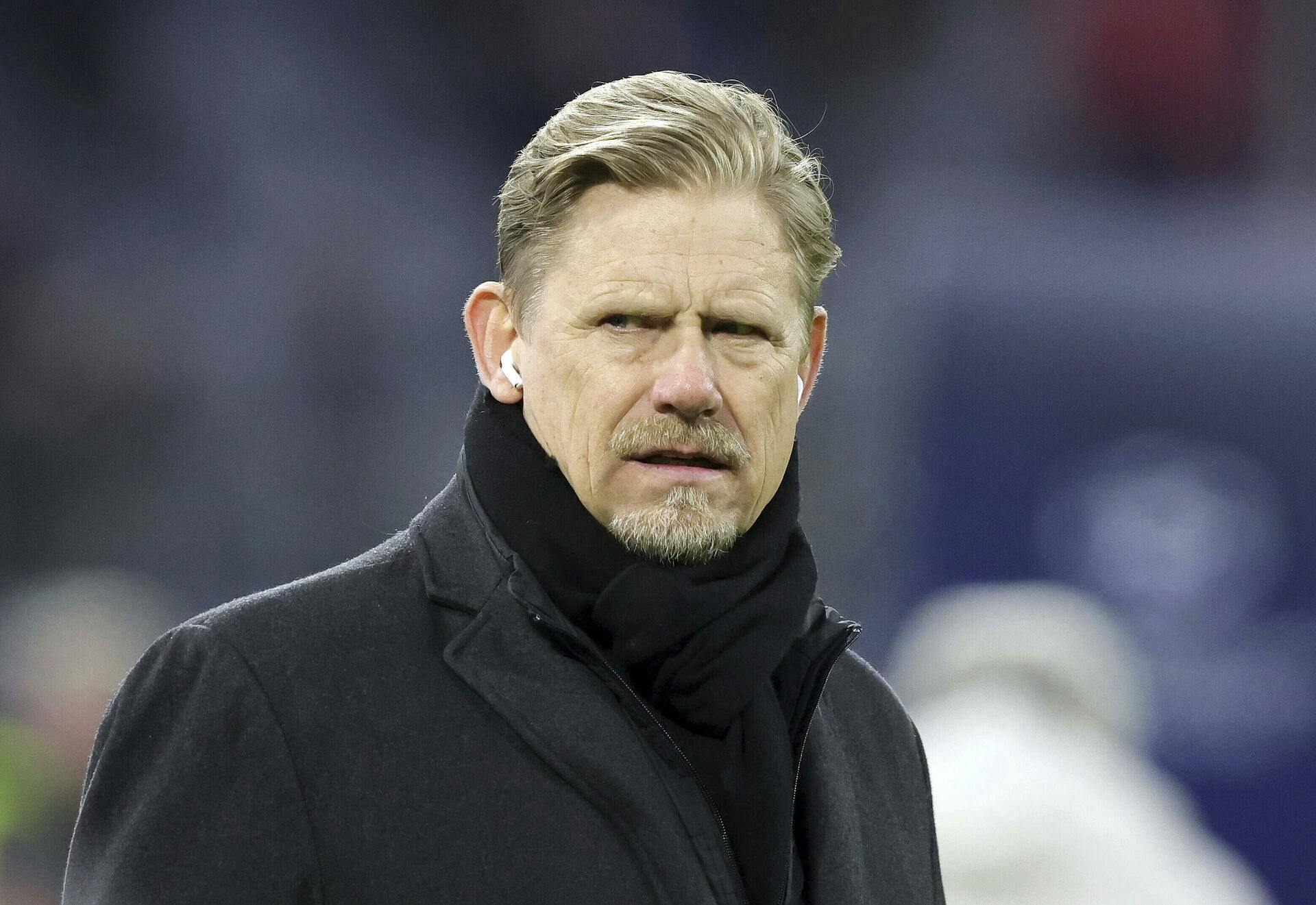 Peter Schmeichel fortæller den hårde historie om farens alkoholmisbrug.&nbsp;