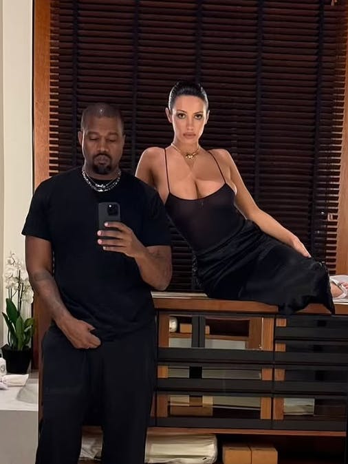 Kanye West med Bianca Censori.