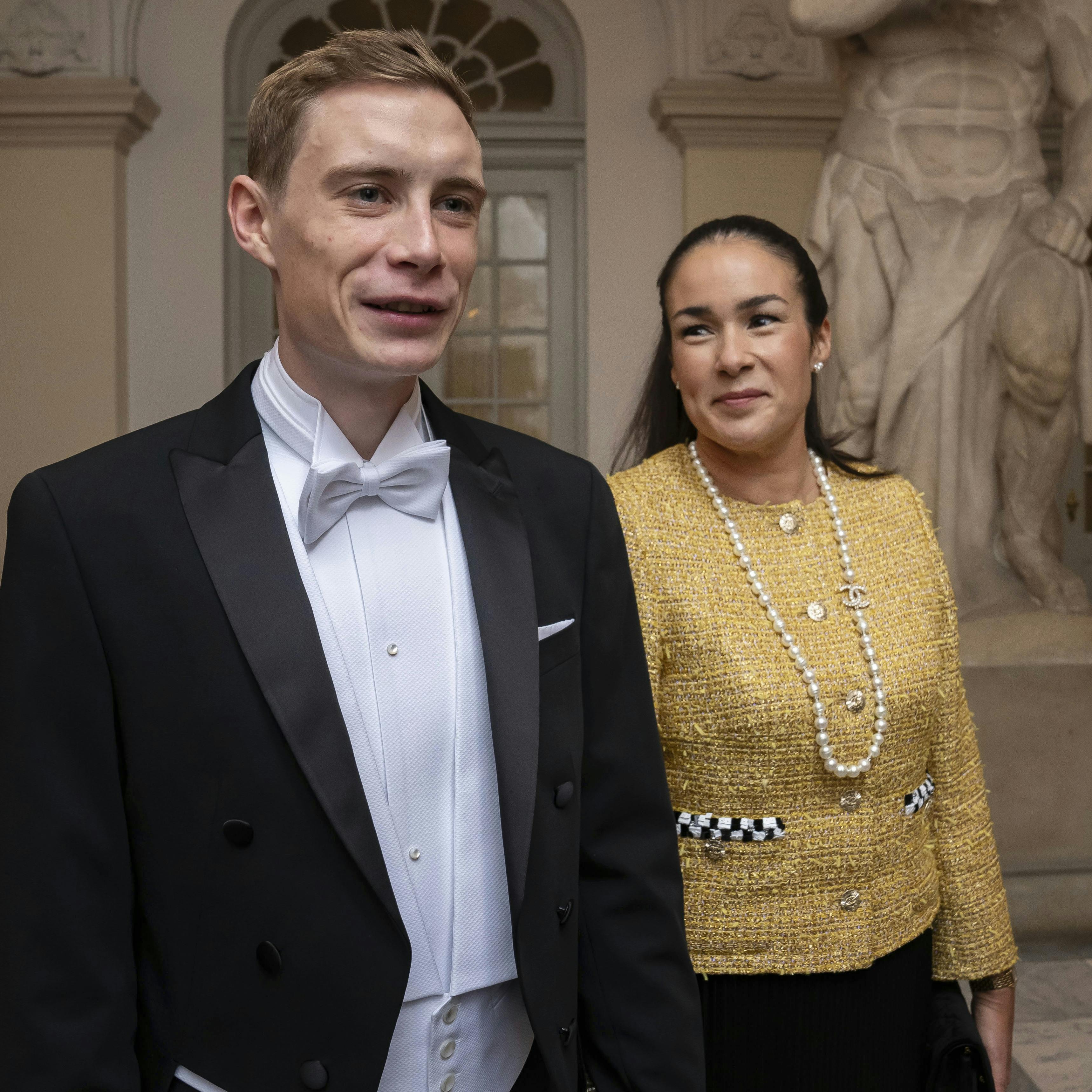 Det fine sæt skiftes ud med cykeltøj onsdag, når Jonas Vingegaard sæsondebuterer i Volta ao Algarve.