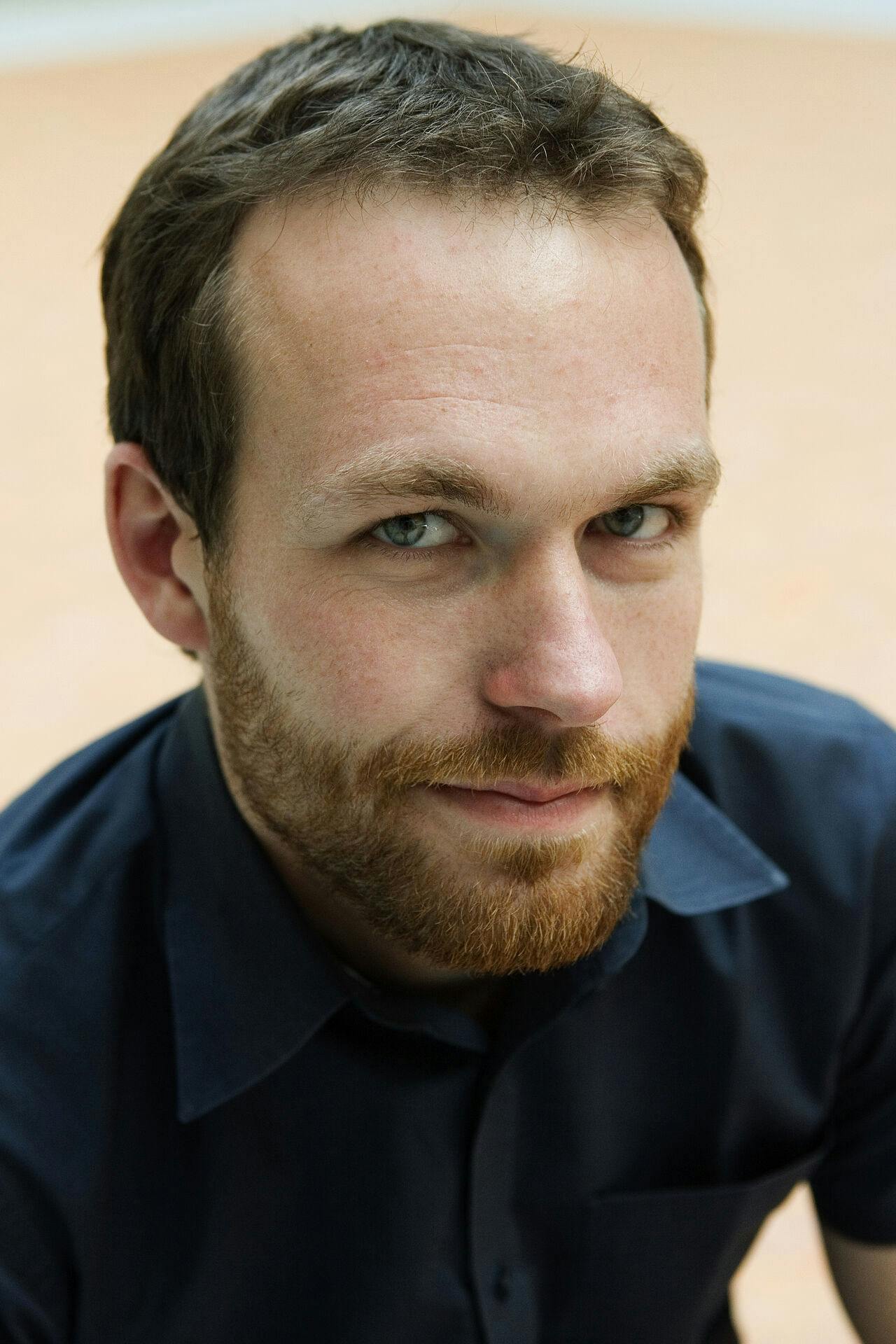 (ARKIV) Journalist Thomas Falbe, den 14. september 2006. DR-dokumentaren "Grønlands hvide guld" trækkes tilbage, og chefredaktør for DR Nyheder Thomas Falbe fratræder. Det sker efter hård kritik af dokumentaren. Det oplyser DR i en pressemeddelelse, skriver Ritzau, onsdag den 19. februar 2025. . (Foto: Claus Bech Andersen/Scanpix 2025).