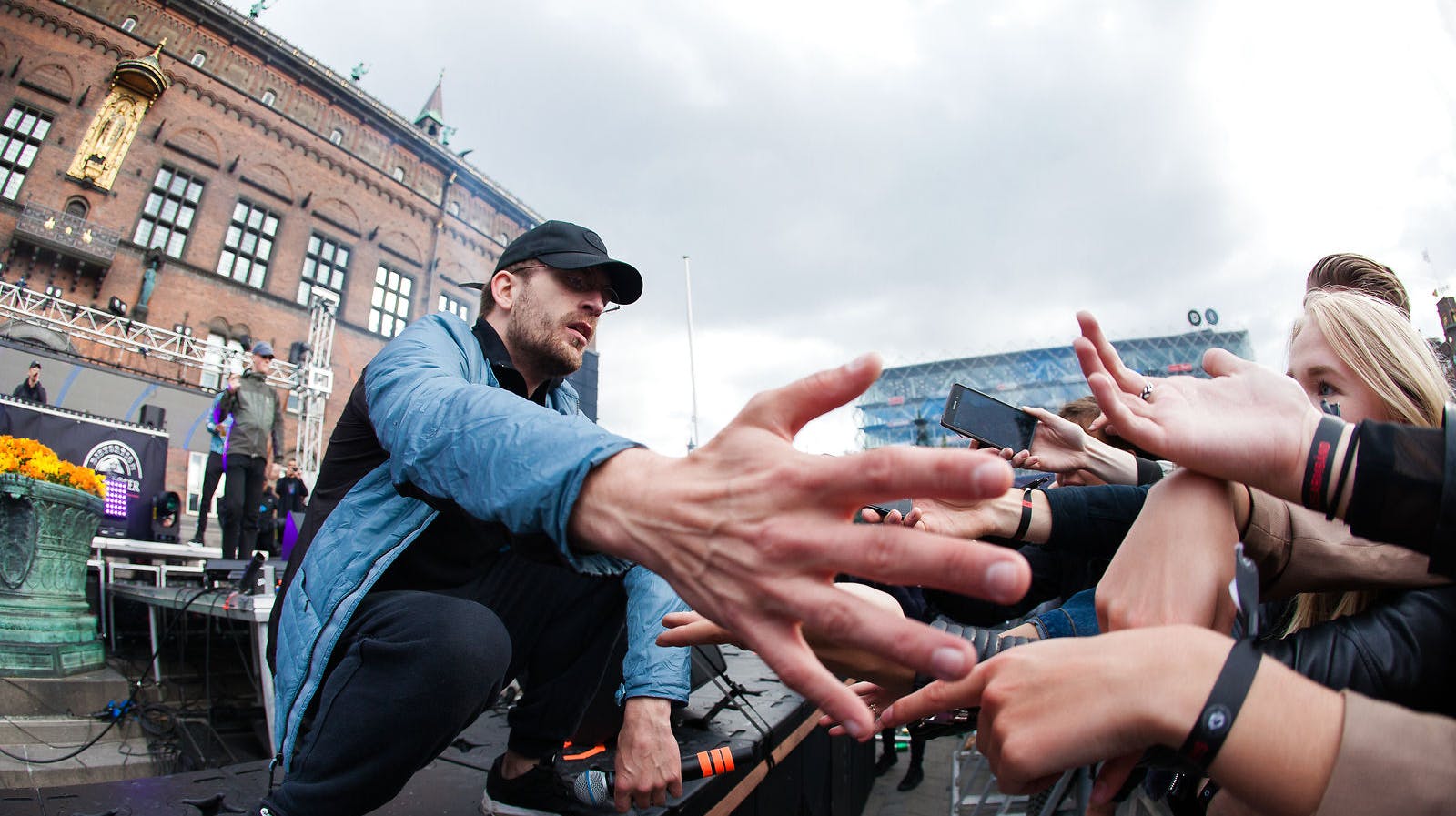Louis Valuta optrådte under Distortion for år tilbage. Her ses han på scenen på Rådhuspladsen.