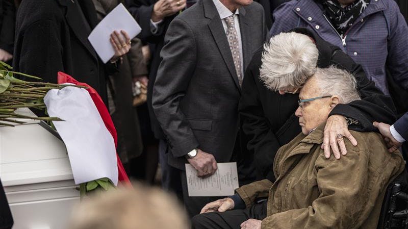 Svend Poulsen er død. Han blev 92 år. 