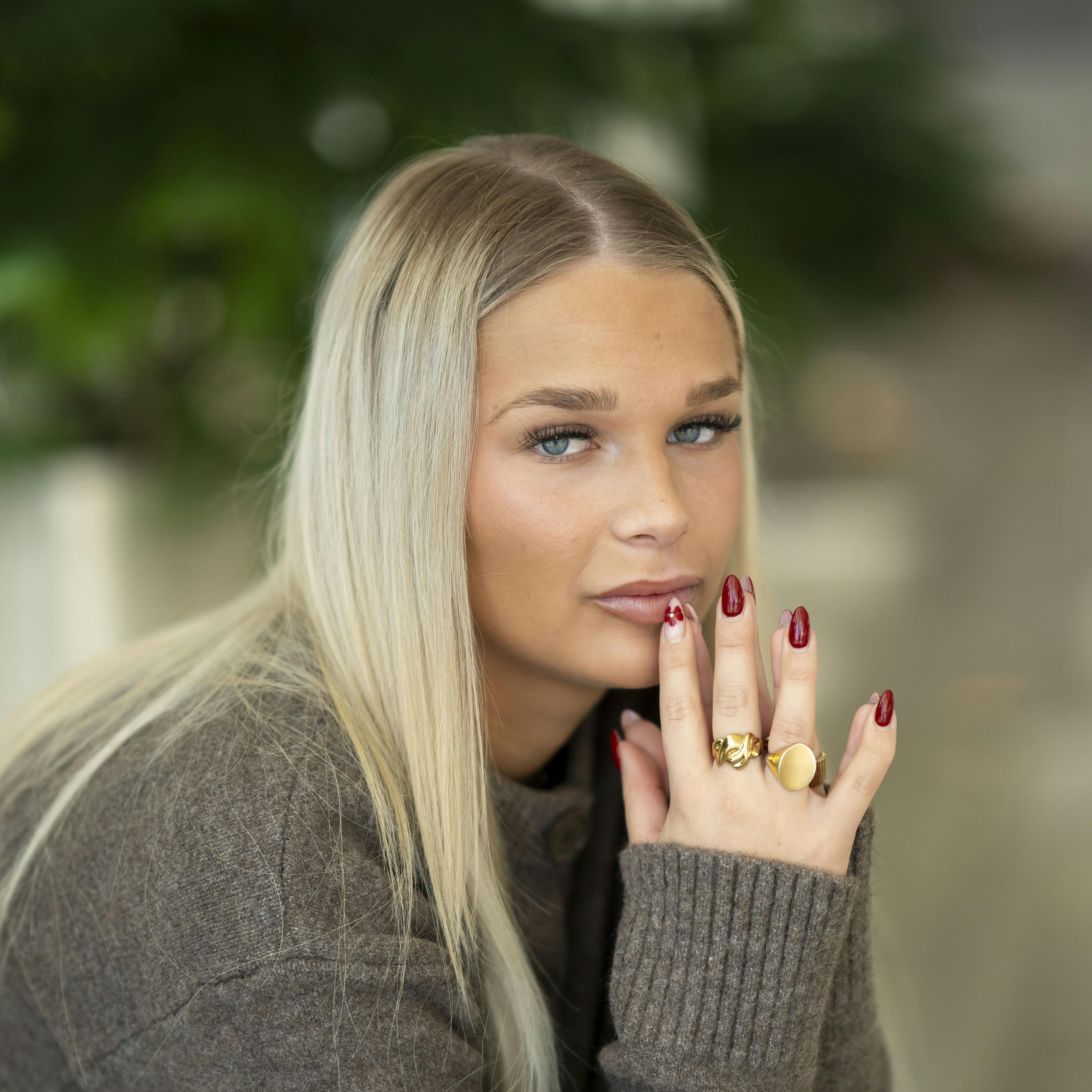 Zenia Lund ville slet ikke have noget med Theis at gøre.