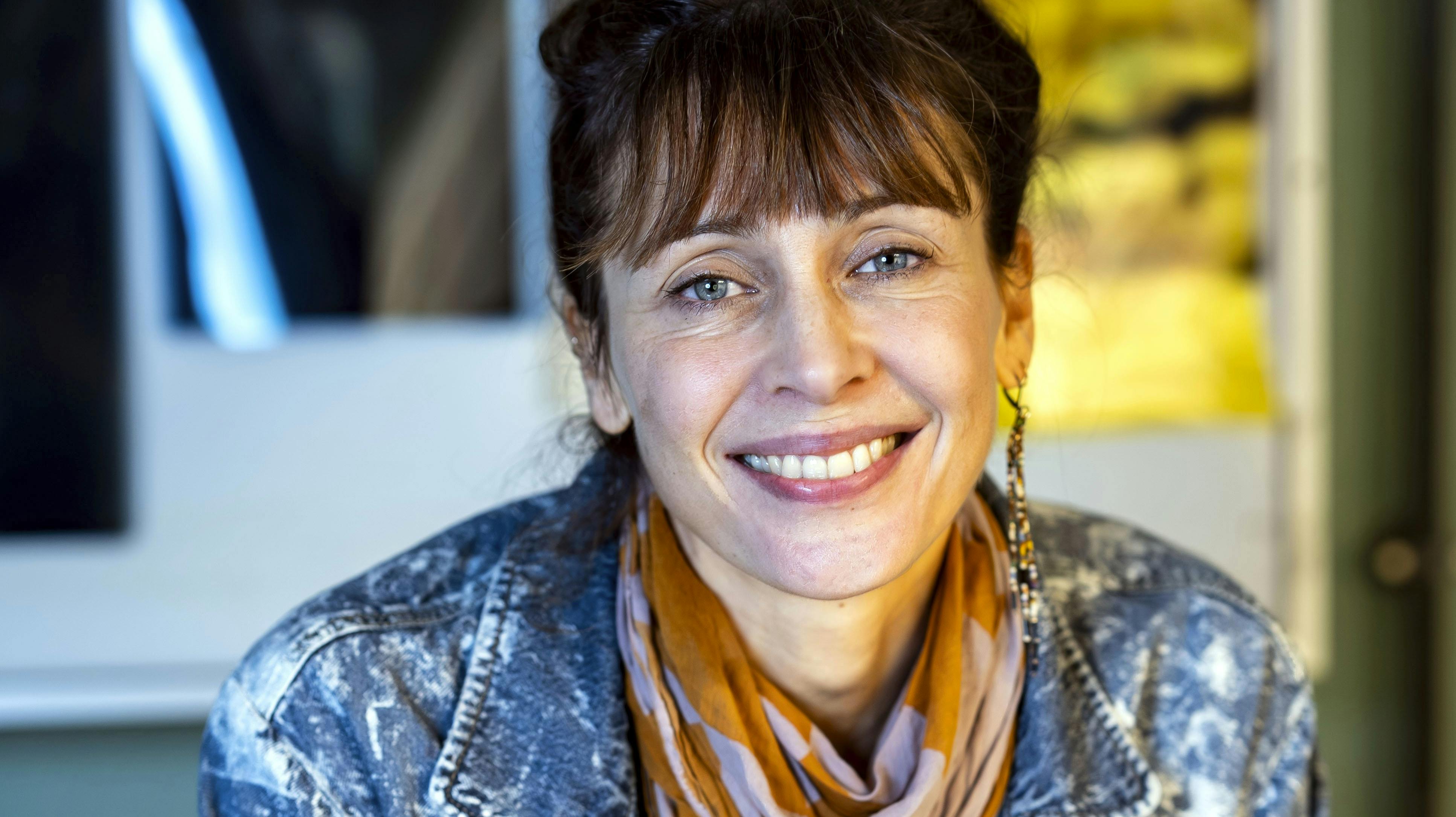 Skuespiller Laura Drasbæk, 50, er tilbage i rollen som chefkriminaltekniker Marianne i den nye sæson af ”Sommerdahl”.