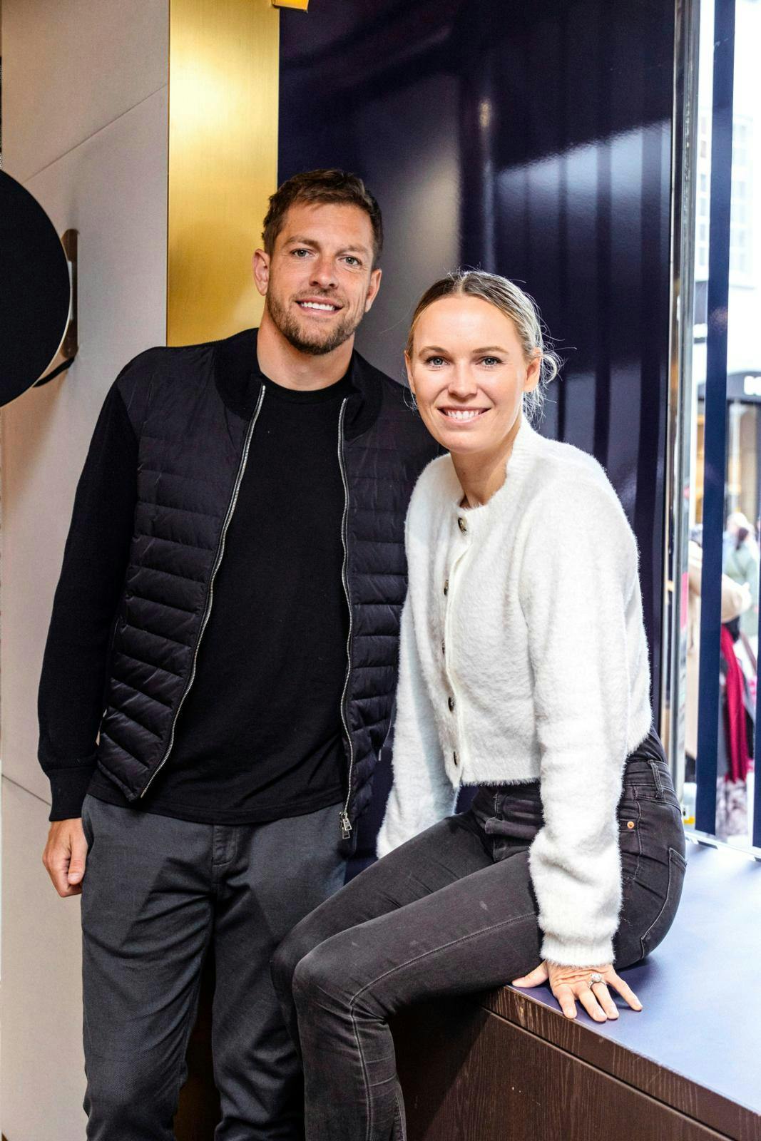 Caroline Wozniacki og David Lee brugte torsdag aften sammen i Madison Square Garden.&nbsp;