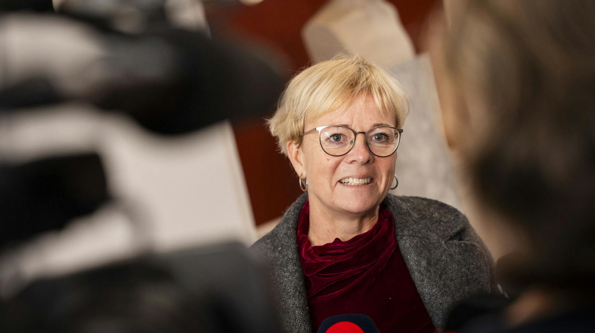 Karin Liltorp (M) ankommer til Moderaternes gruppemøde på Christiansborg, tirsdag den 21. november 2023.. (Foto: Emil Nicolai Helms/Ritzau Scanpix)