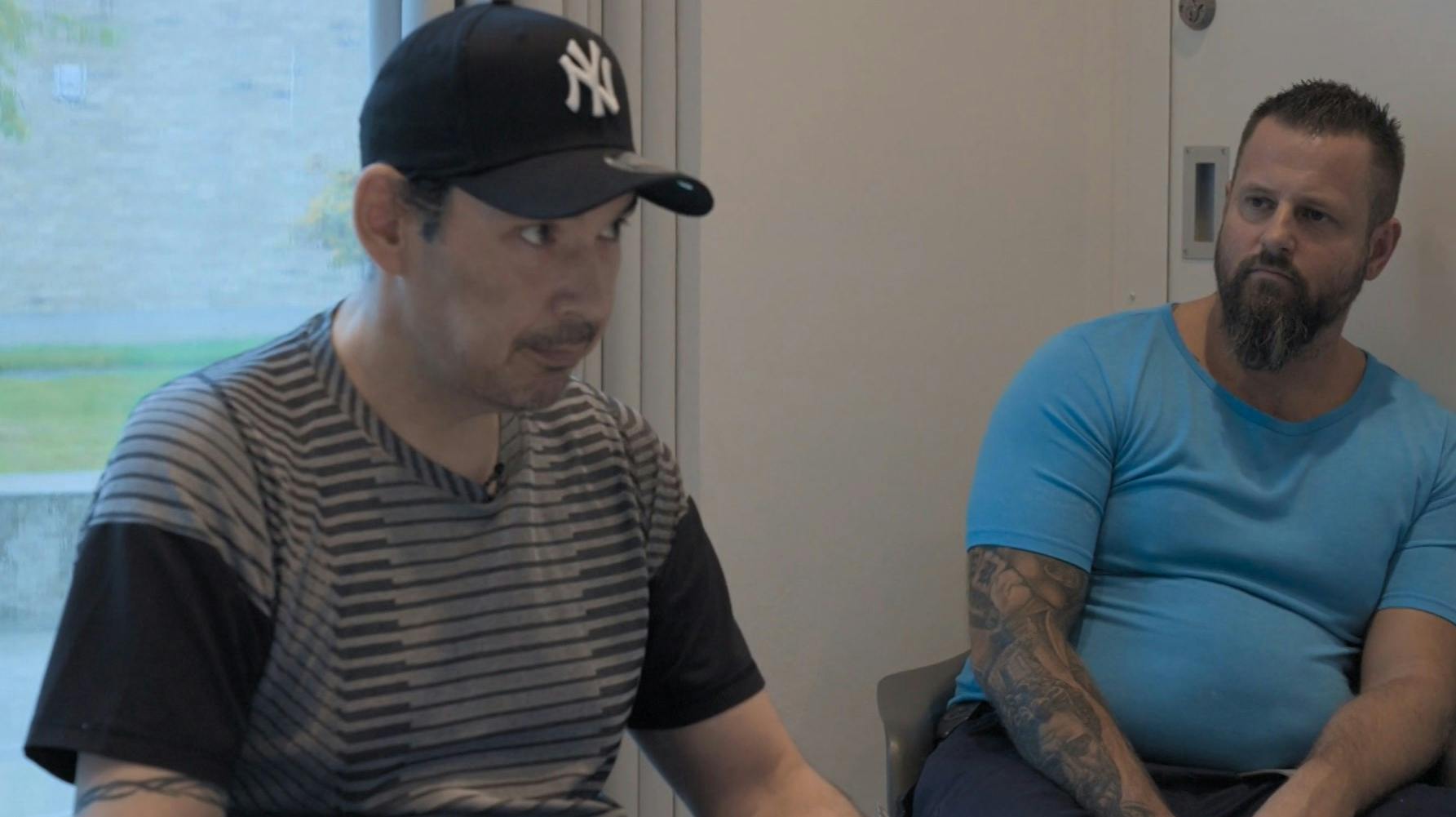 Carl er blevet dømt for i alt to drab og et enkelt drabsforsøg. Han er nu indlagt på Danmarks særligt sikrede retspsykiatriske afdeling i Slagelse, også kaldet Sikringen.