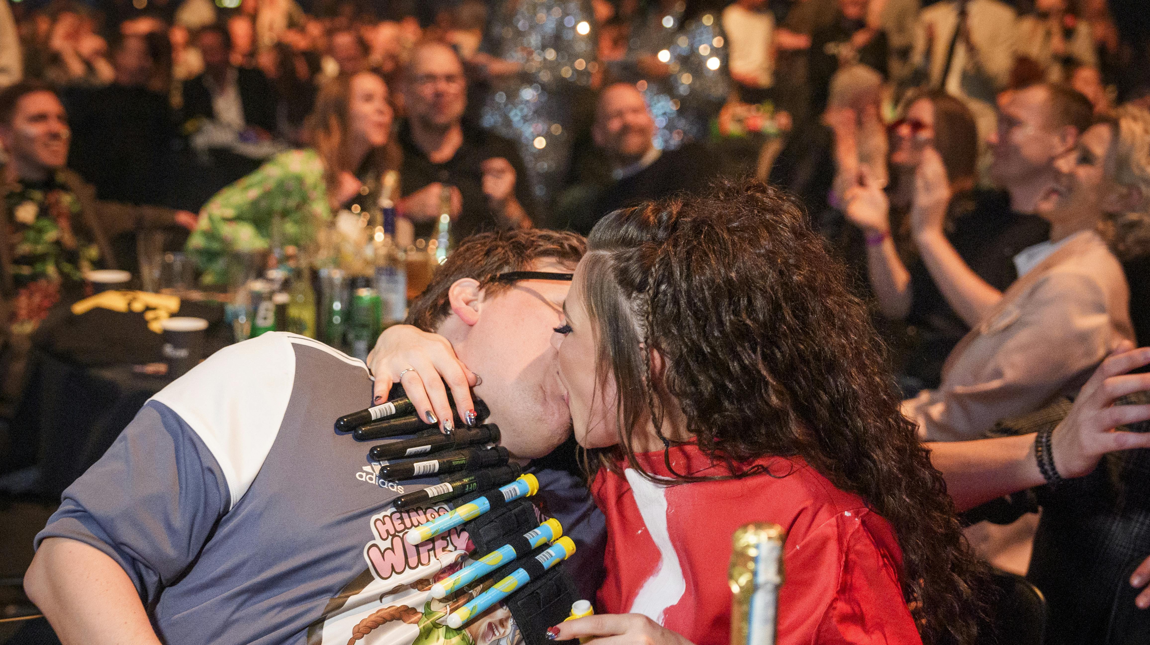 Cecilia Hansen er sprunget ud som podcastvært - når altså tungen ikke er i halsen på manden Heino Hansen. 