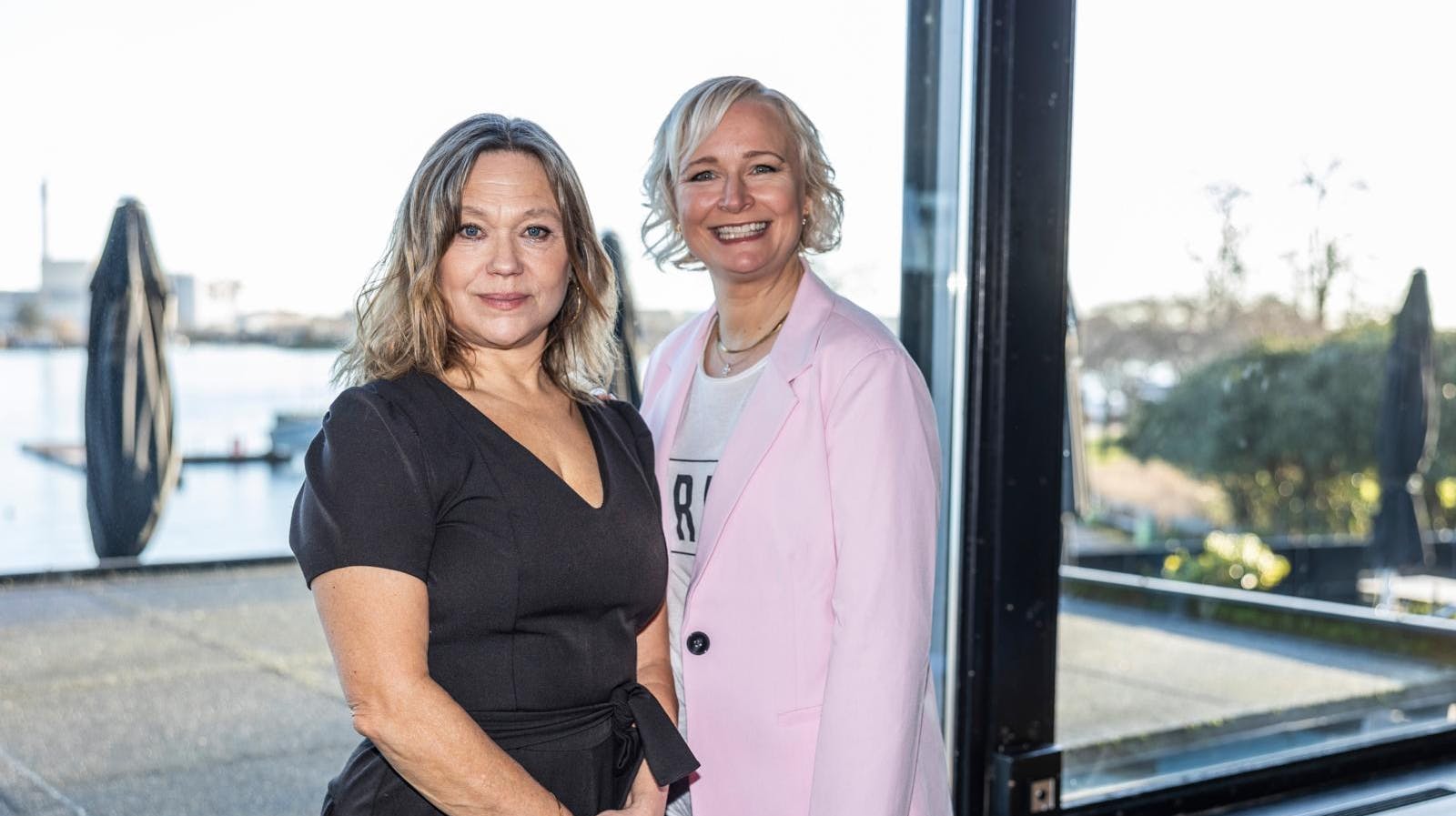 Sofie Stougaard har forladt “Spillet” – og det har efterladt hende med stærke følelser. For stemningen var rædselsfuld, siger hun onu g afslører, at oplevelsen rev gamle sår op. Men midt i intrigerne fandt hun et nyt venskab med Vicki Berlin.