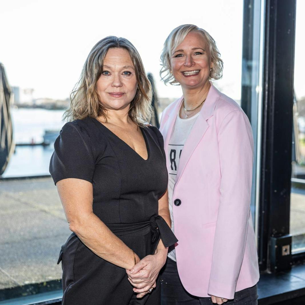 Sofie Stougaard har forladt “Spillet” – og det har efterladt hende med stærke følelser. For stemningen var rædselsfuld, siger hun onu g afslører, at oplevelsen rev gamle sår op. Men midt i intrigerne fandt hun et nyt venskab med Vicki Berlin.