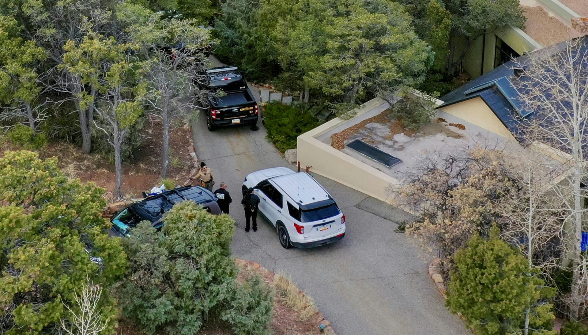 Det var her, i parrets milliondyre hjem i Santa Fe, at de onsdag blev fundet døde.