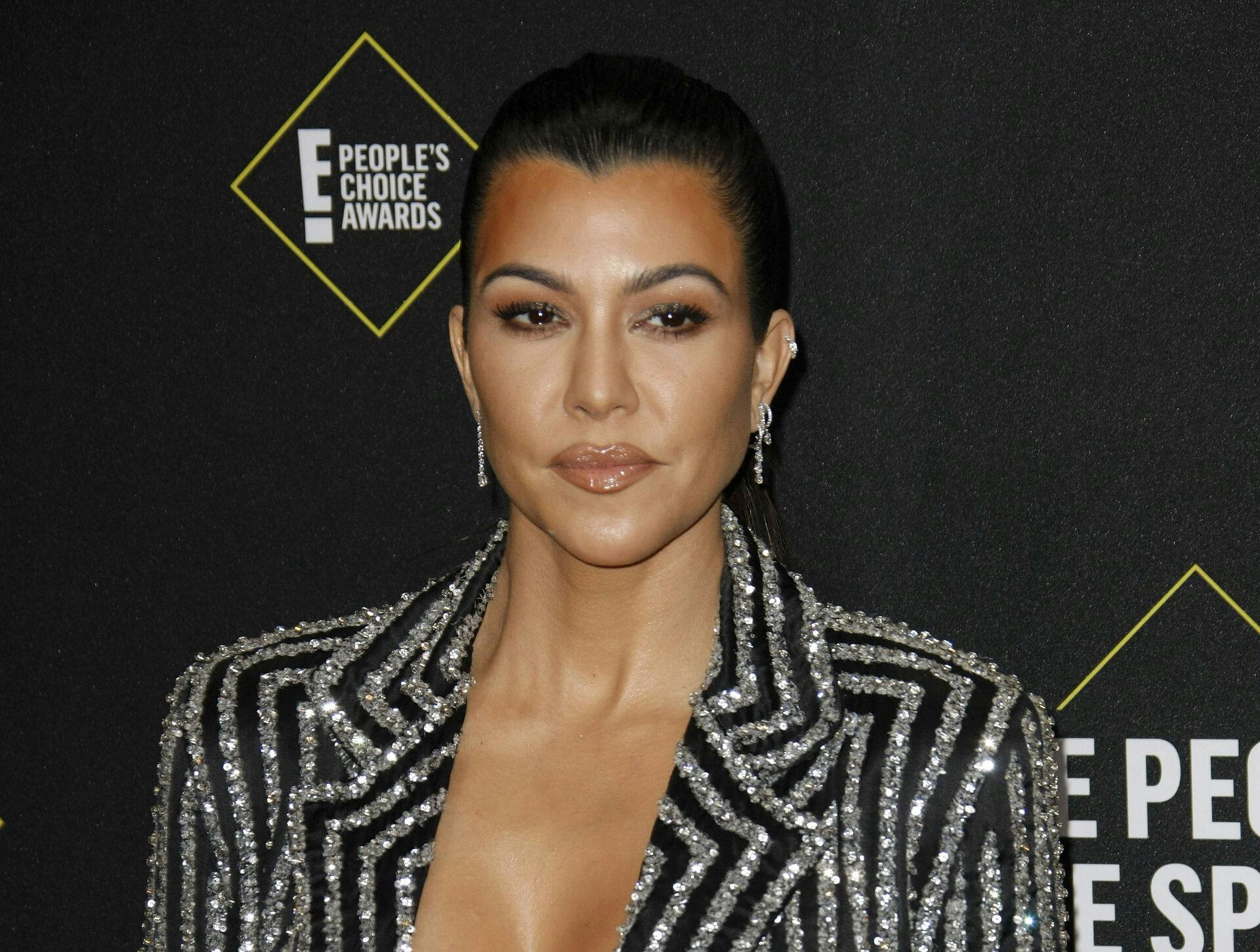 SANTA MONICA, CALIFORNIA - NOVEMBER 10: Kourtney Kardashian attends the 2019 E! People's Choice Awards at Barker Hangar on November 10, 2019 in Santa Monica, California. Photo: imageSPACE/MediaPunch /IPX