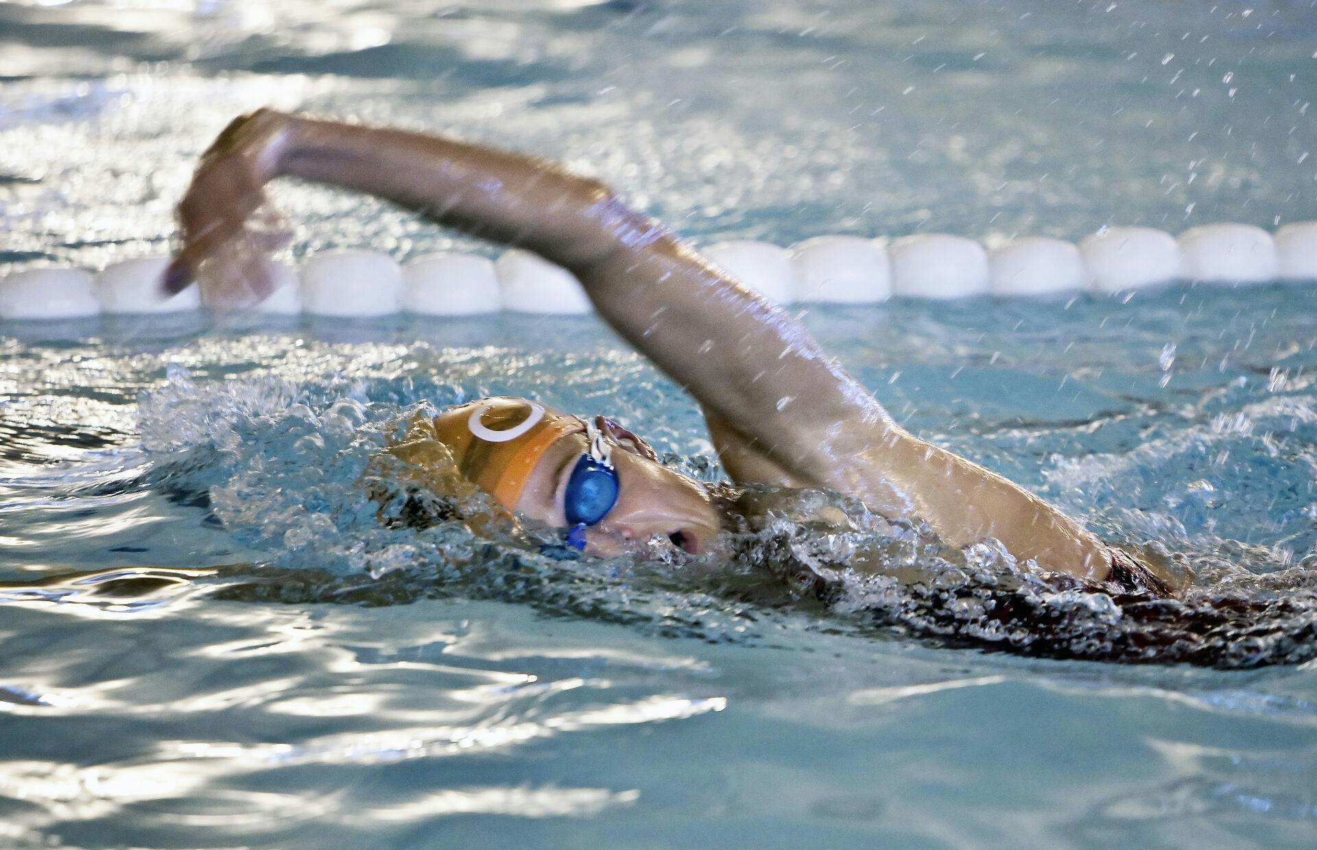 Helle Frederiksen OL-håb i Triathlon svømmetræner i Ølstykke svømmehal.