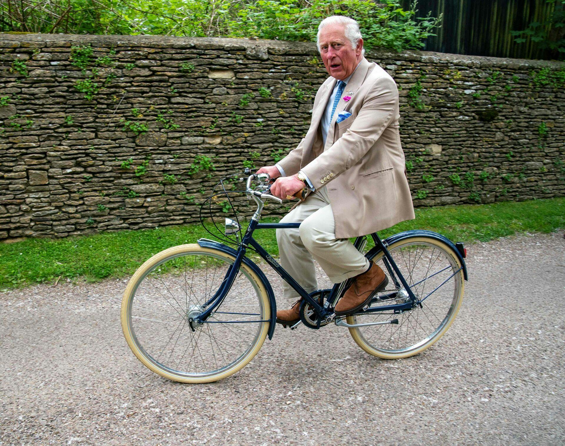 Kong Charles elsker naturen ved Highgrove House. I London er hans muligheder for at komme rundt på den her måde er derimod meget begrænsede.