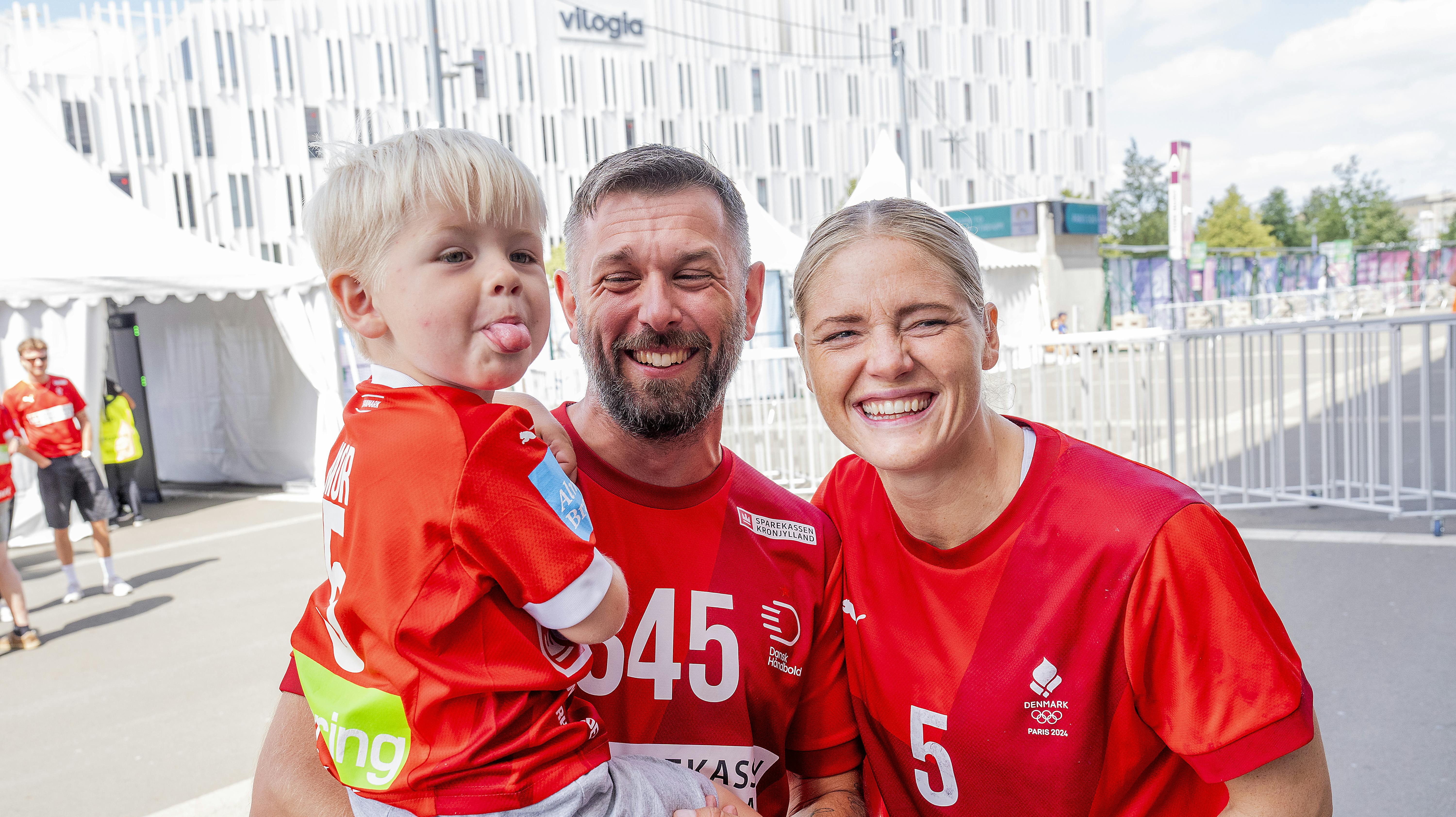 Sarah Iversen og manden Mark venter barn nummer to. 