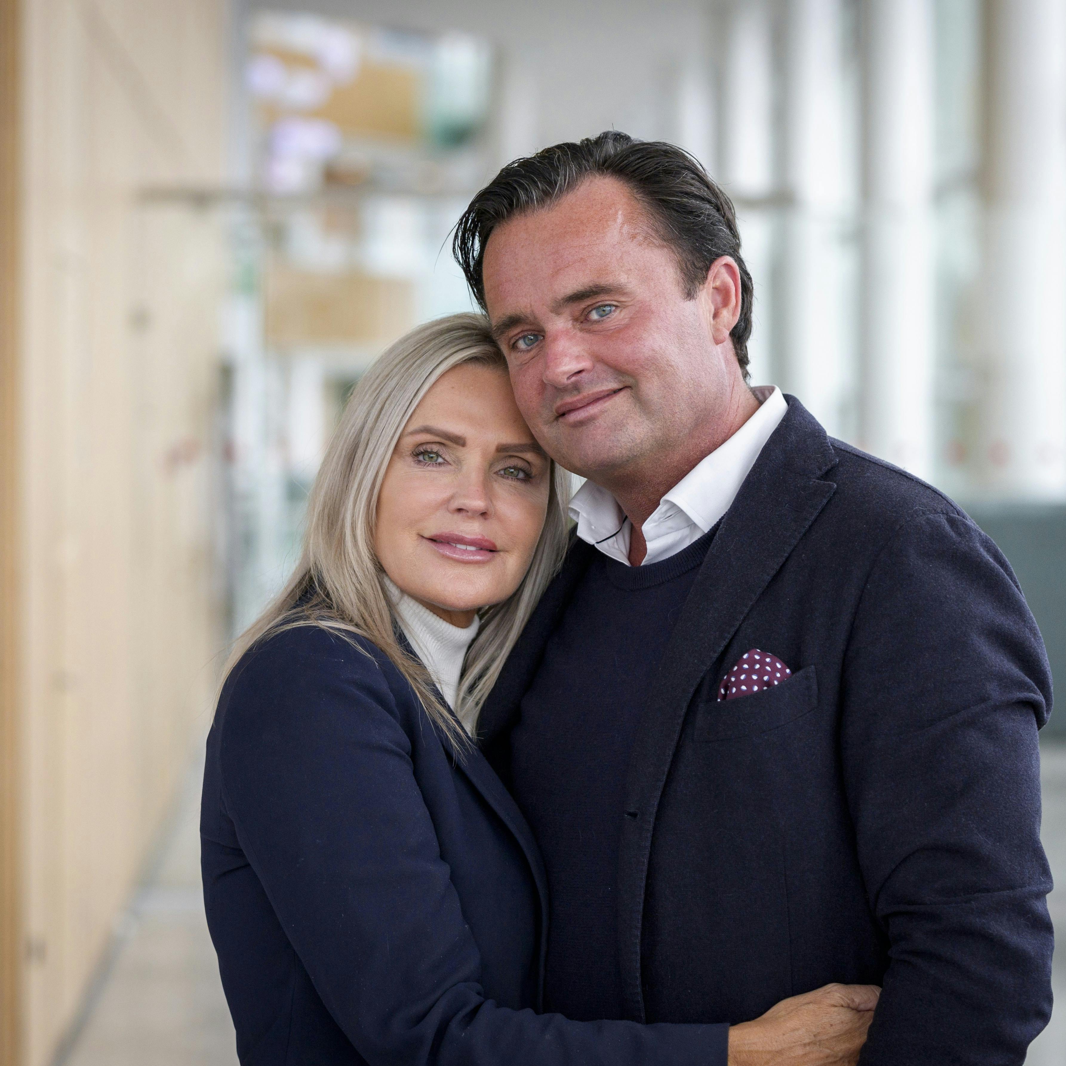 Nu udgiver Janni Ree sin bog alligevel.