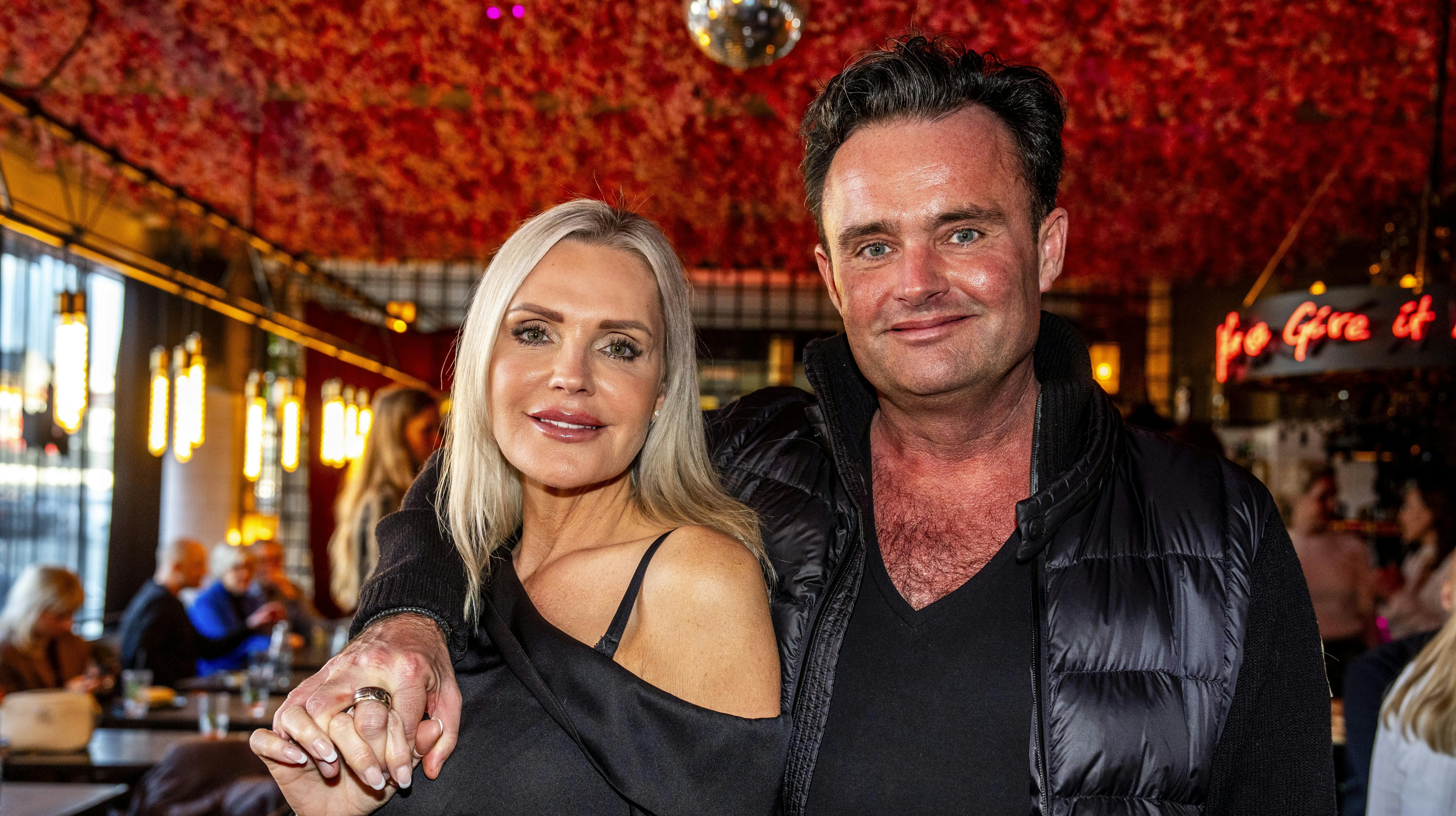 Gennem længere tid er Janni Ree blevet fulgt af et tv-hold, og det er der en ganske god forklaring på. Forsidefruen – og Karsten Rees tidligere ægtefælle – er nemlig ved at lave en film