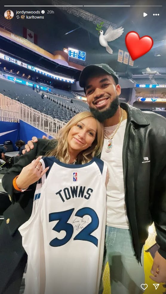 Storyen fra Karl-Anthony Towns har Jordyn Woods sidenhen reposted.