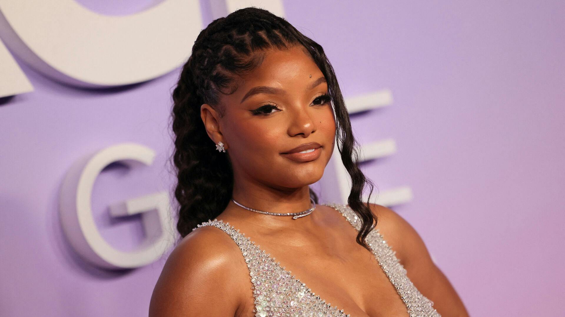 Halle Bailey har ikke kommenteret på dramaet.