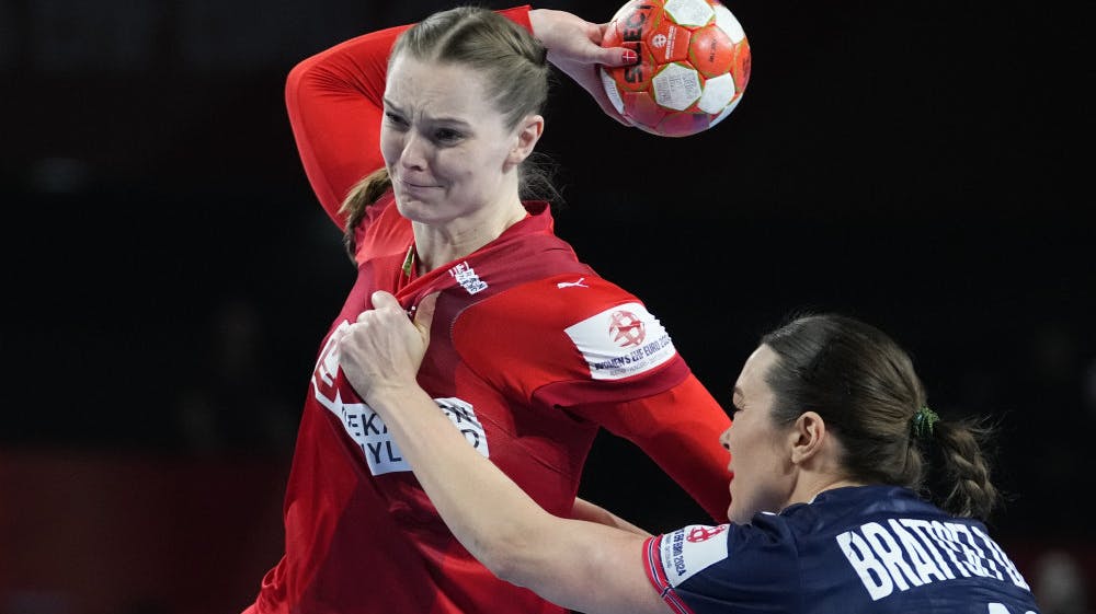 Anne Mette Hansen gjorde det forrygende som spilstyrer i første halvleg. (Arkivfoto).