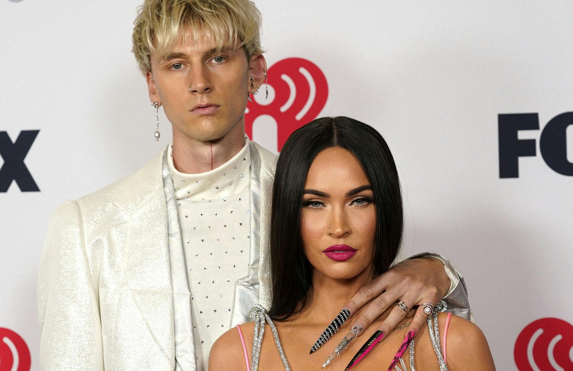 Megan Fox og Machine Gun Kelly venter deres første barn sammen.