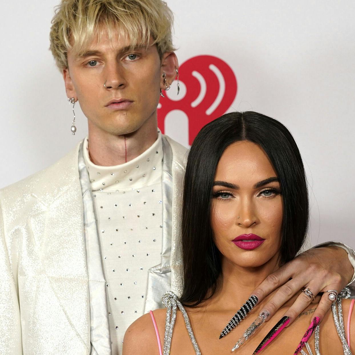Megan Fox og Machine Gun Kelly venter deres første barn sammen.