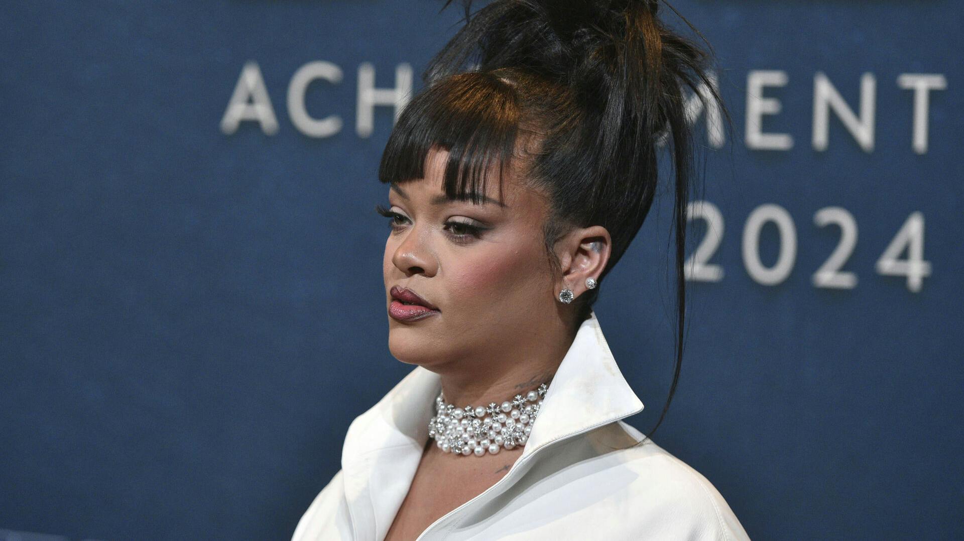 Rihanna fødte begge gange med stil.