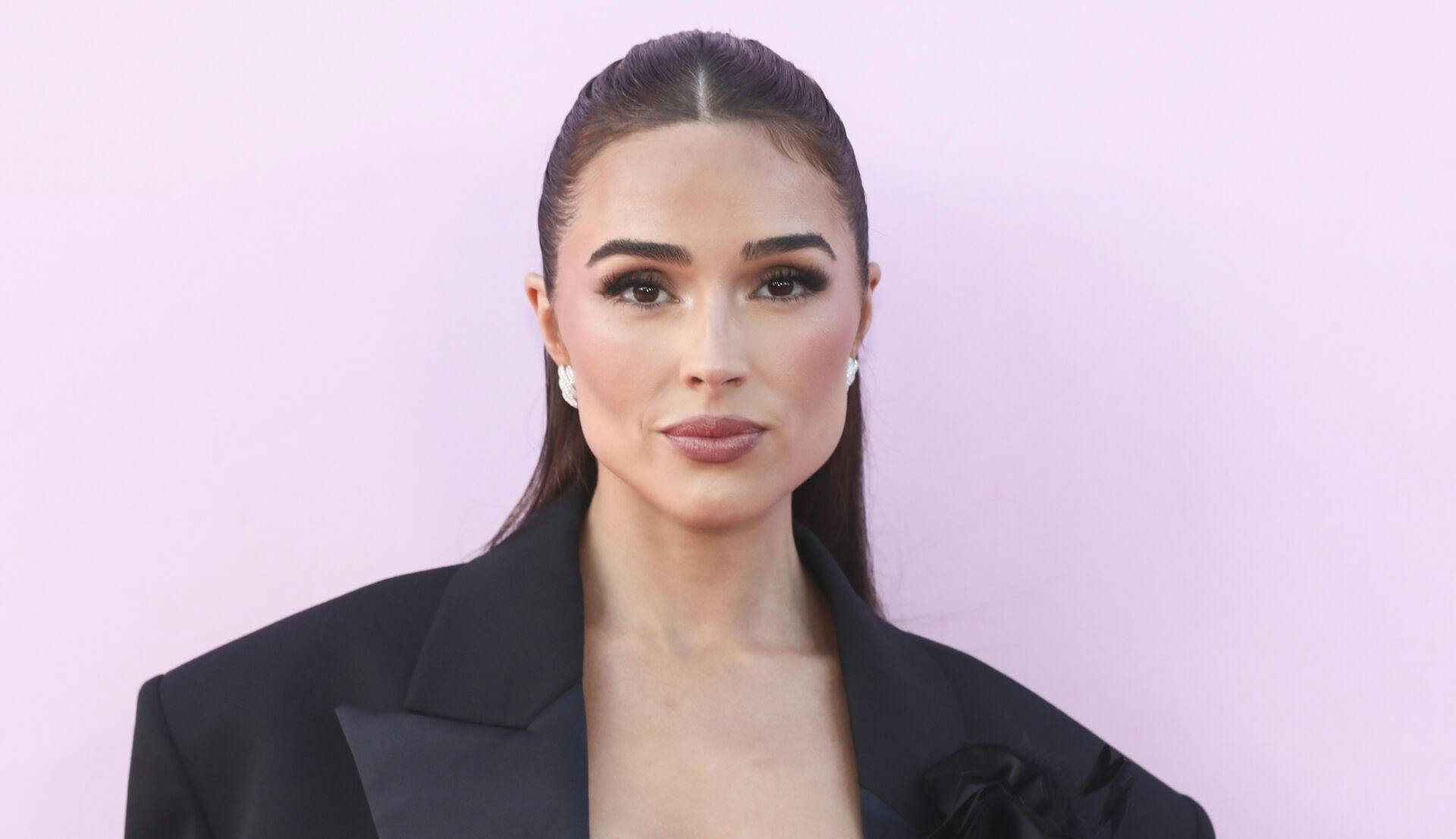 Miss Universe-skønheden Olivia Culpo venter sit første barn.