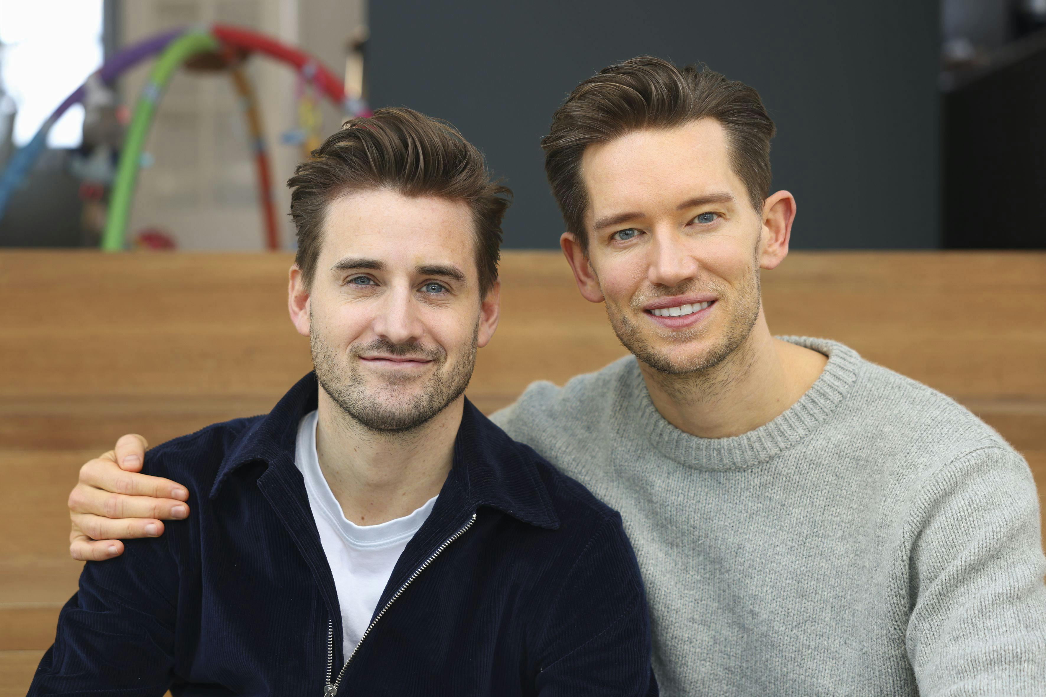I DR-programmet ”Far, far & børn” følger man Frederik Haun og Morten Kjeldgaards rejse mod at blive forældre.