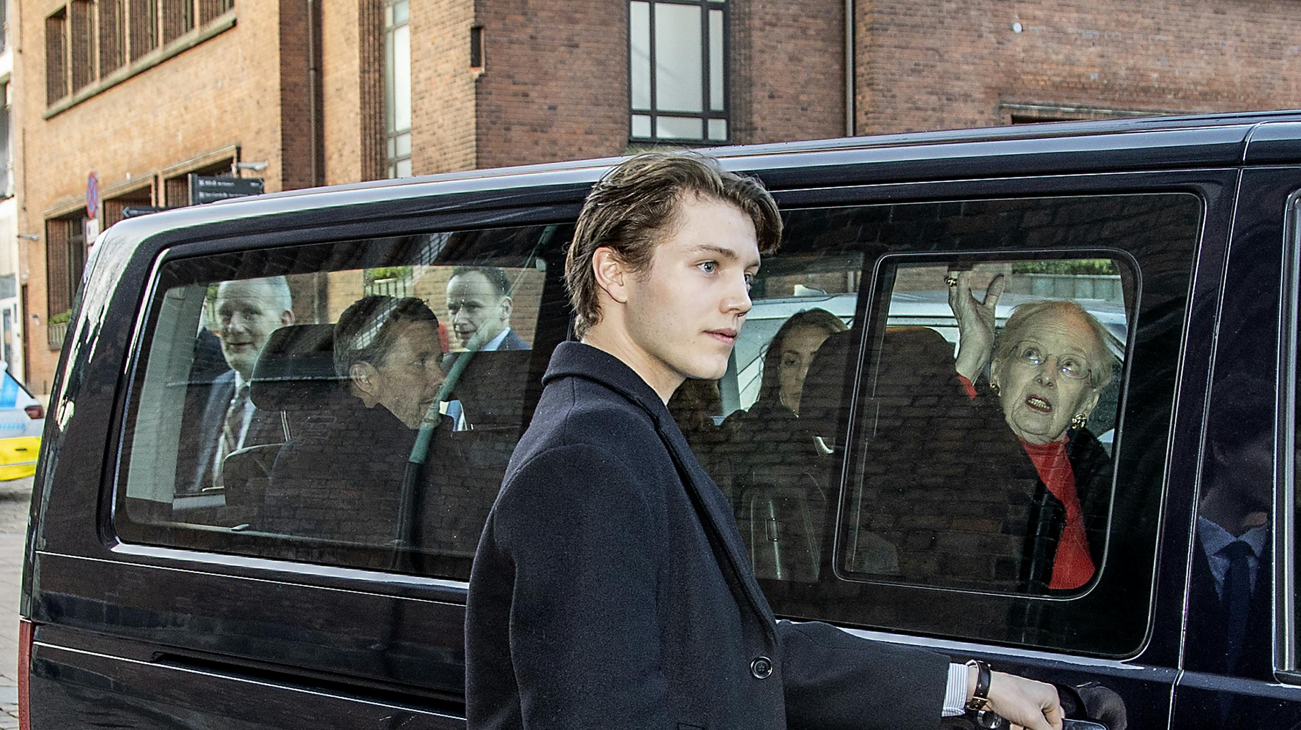 Grev Felix skal med al sandsynlighed med til sin kusines 18-års fødselsdag. Han er i hvert fald inviteret, bekræfter familiens pressedame.