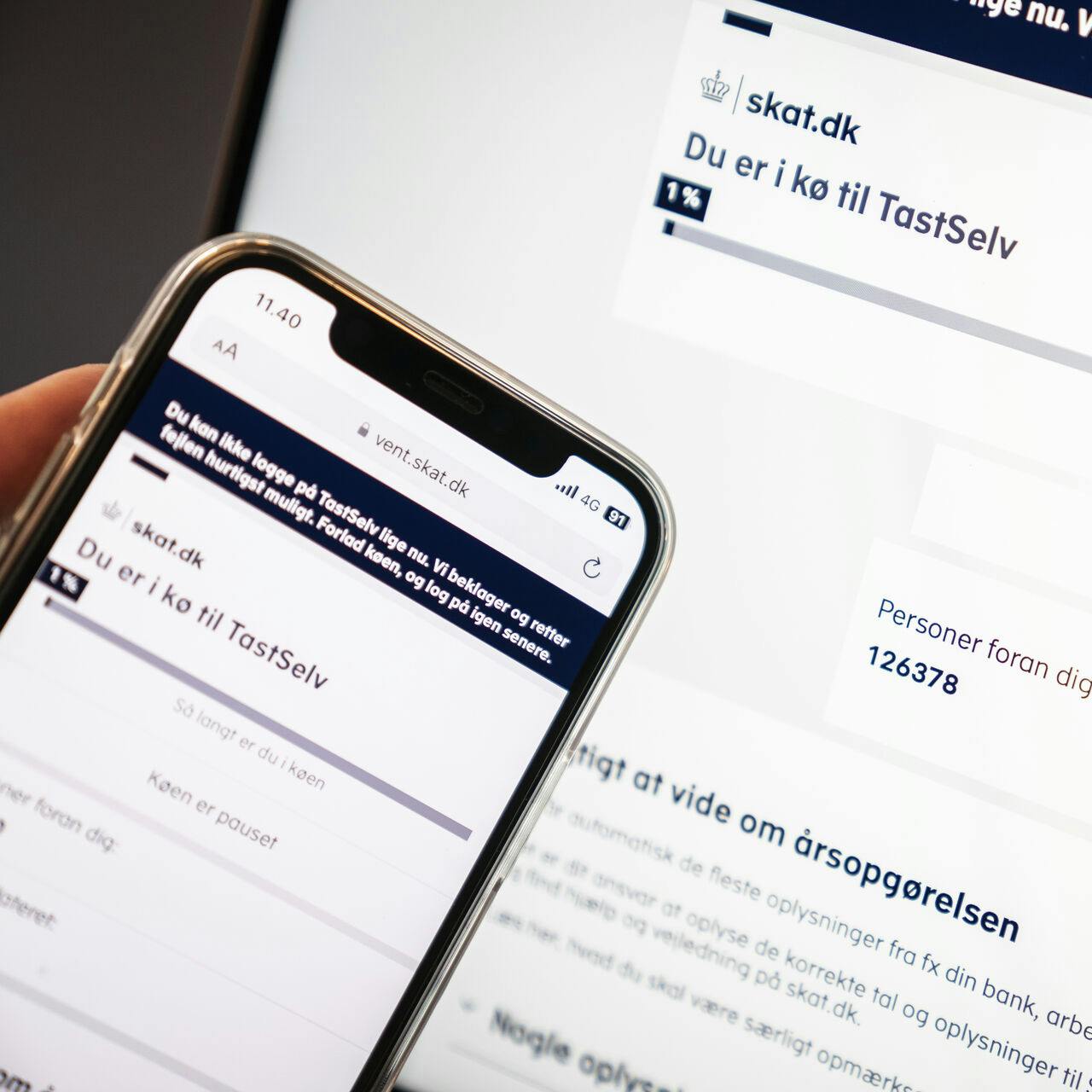 Affotografering af skat.dk på computer, hvor tusindvis af borgere er i kø for at se deres årsopgørelse, fredag den 10. marts 2023. Den officielle åbningsdag er mandag den 13. marts, men tidligere år har Skattestyrelsen åbnet årsopgørelsen fredagen inden.. (Foto: Mads Claus Rasmussen/Ritzau Scanpix)